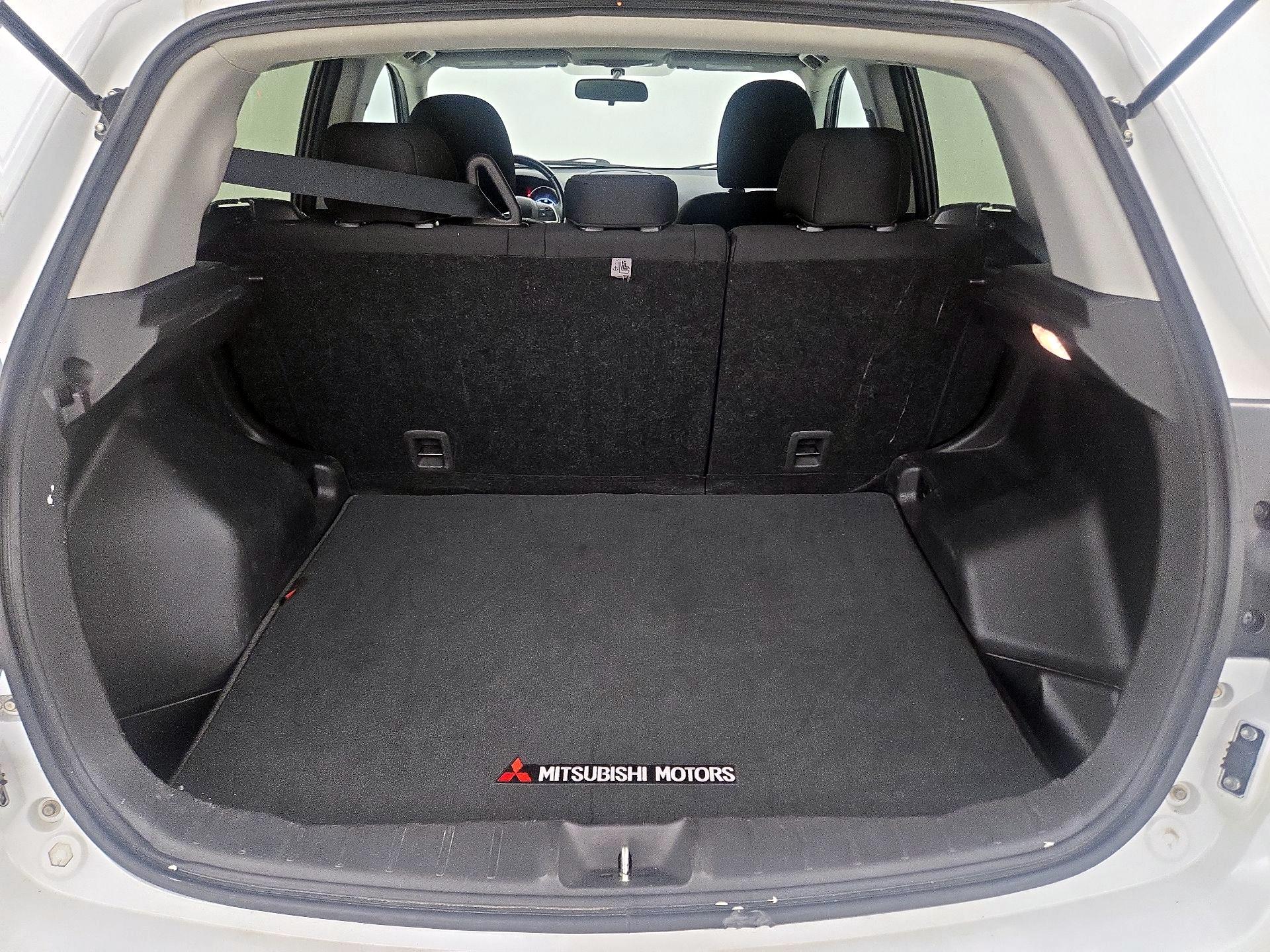 Thumbnail: 2015 Mitsubishi Outlander Sport - 19