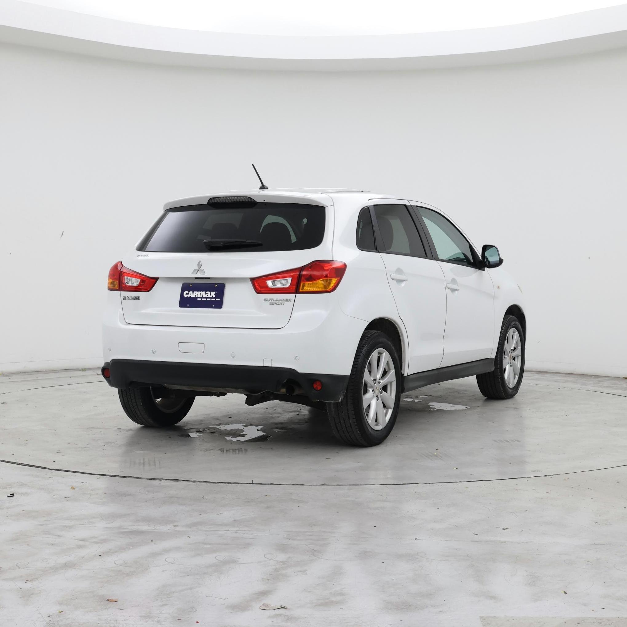 Thumbnail: 2015 Mitsubishi Outlander Sport - 8