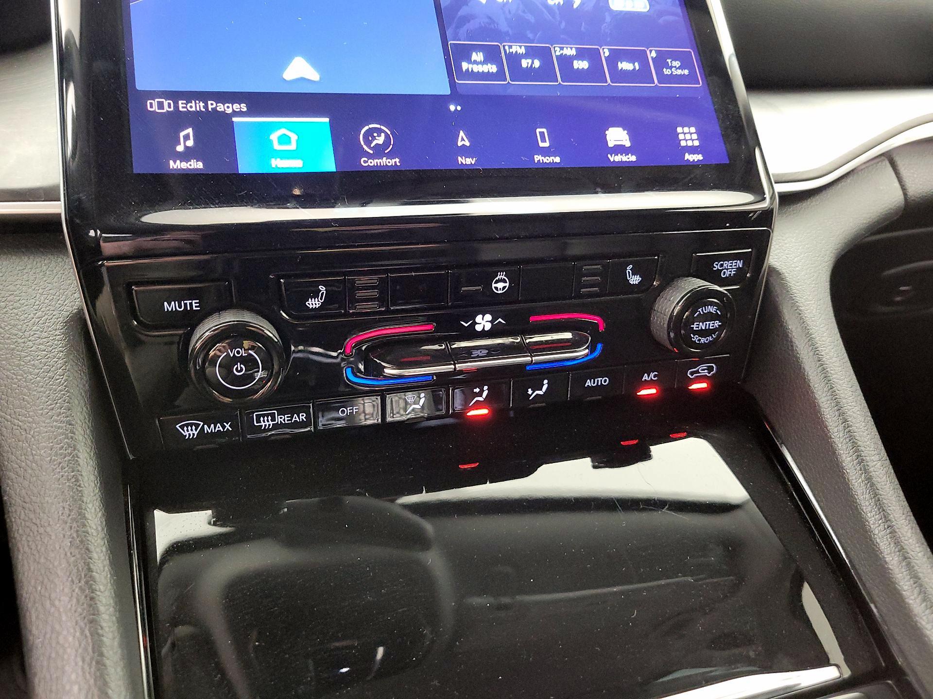 Thumbnail: 2023 Jeep Grand Cherokee L - 15