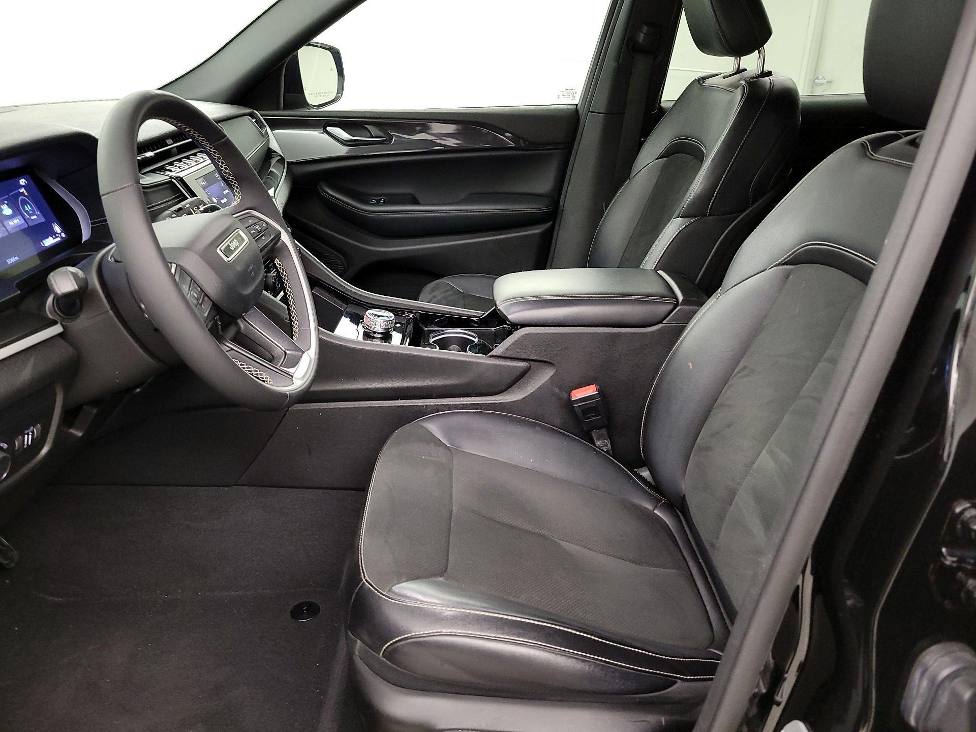 Thumbnail: 2023 Jeep Grand Cherokee L - 11