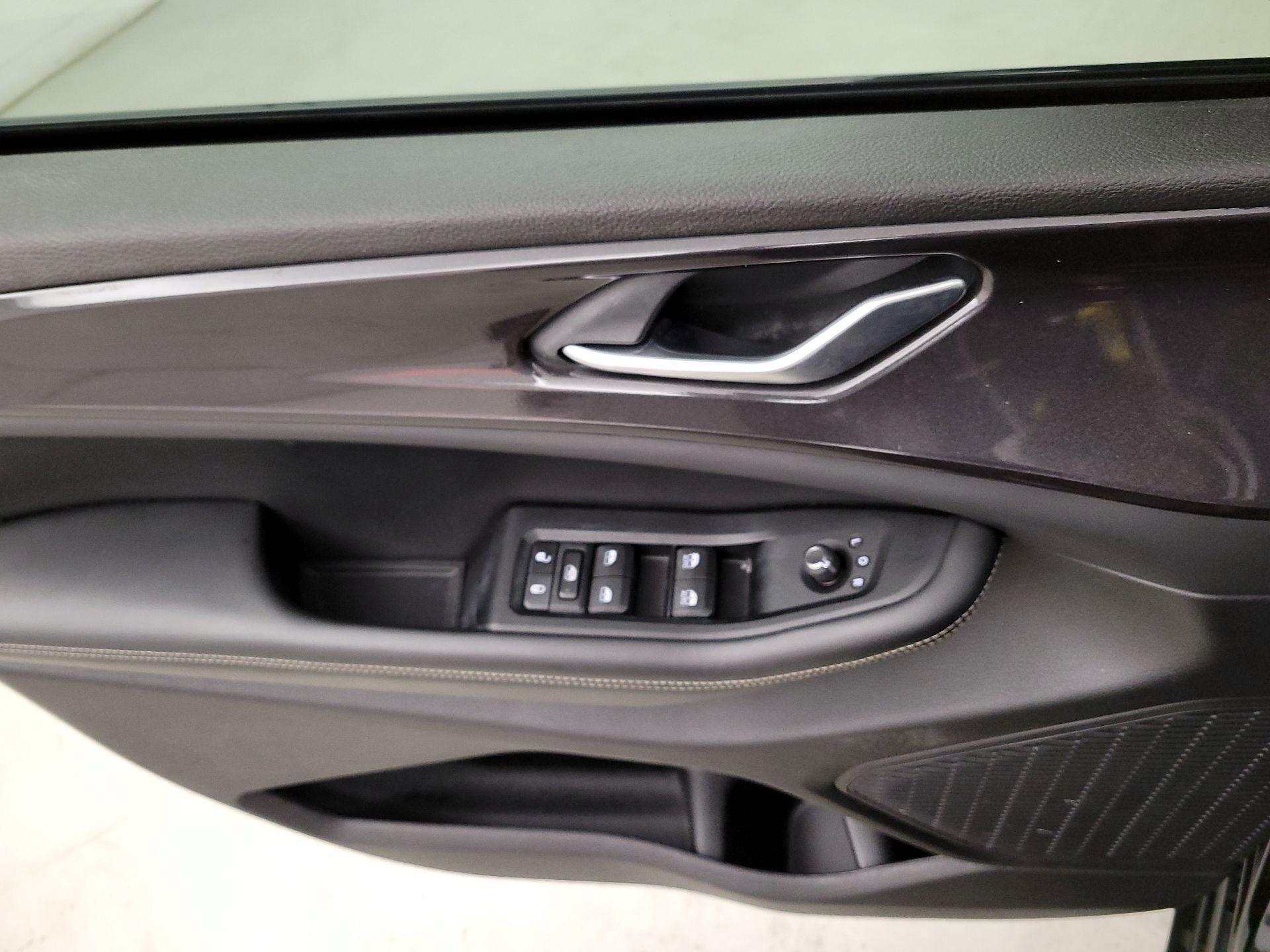 Thumbnail: 2023 Jeep Grand Cherokee L - 12