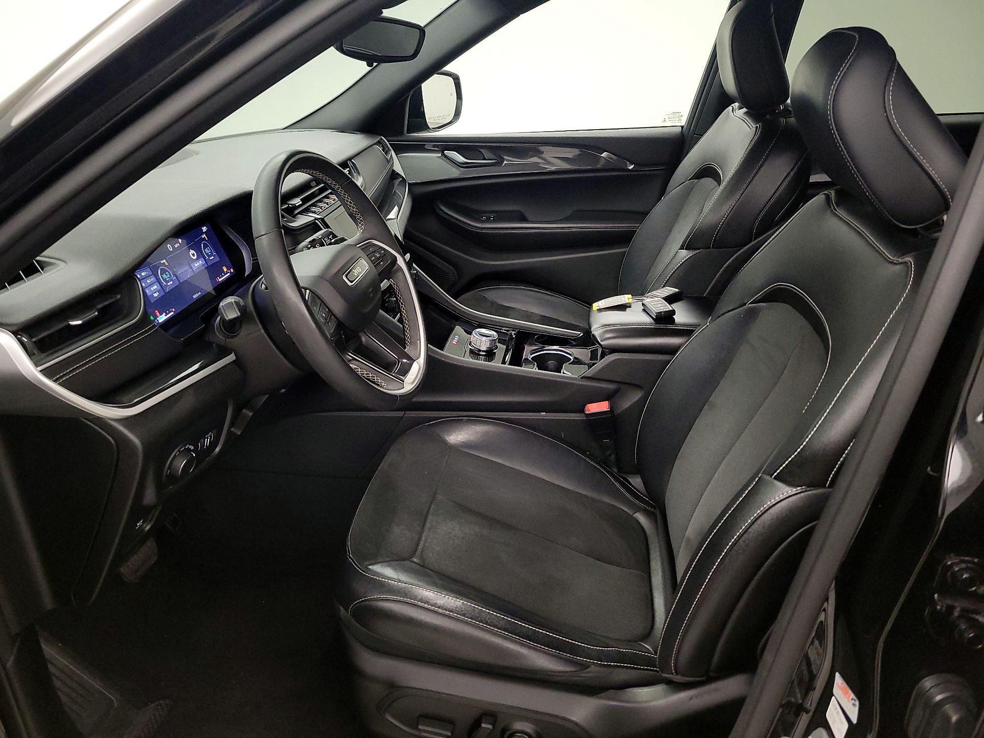 Thumbnail: 2023 Jeep Grand Cherokee L - 11