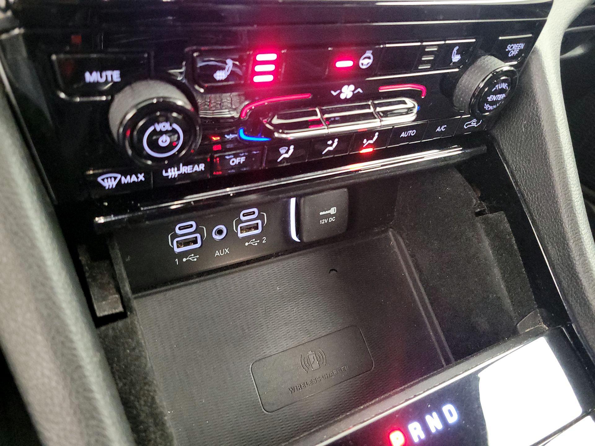 Thumbnail: 2023 Jeep Grand Cherokee L - 16