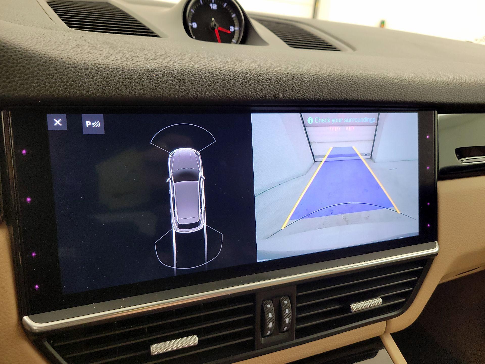 Thumbnail: 2020 Porsche Cayenne - 15