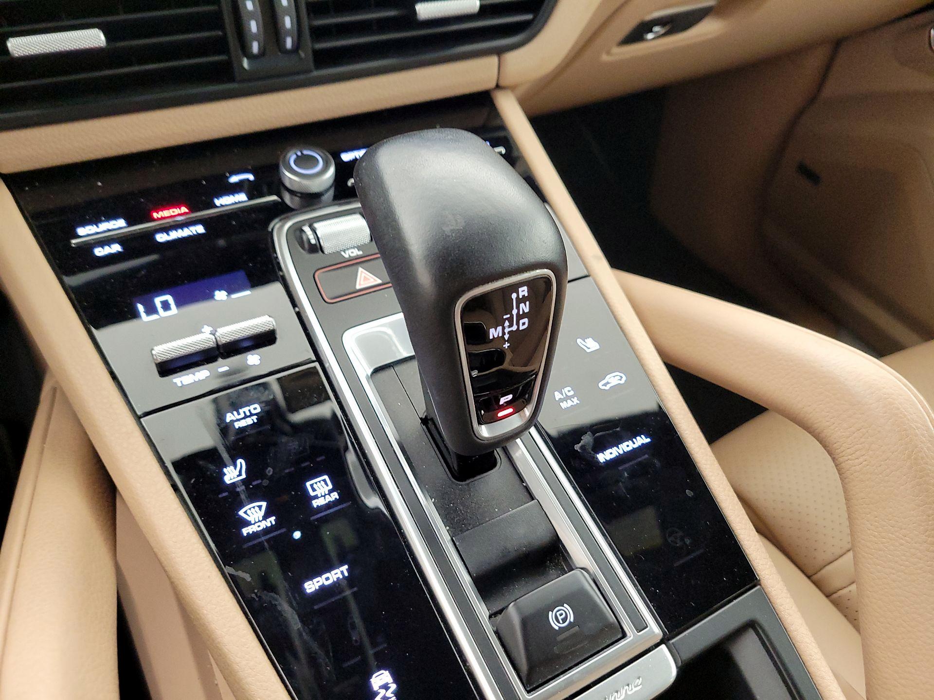 Thumbnail: 2020 Porsche Cayenne - 18