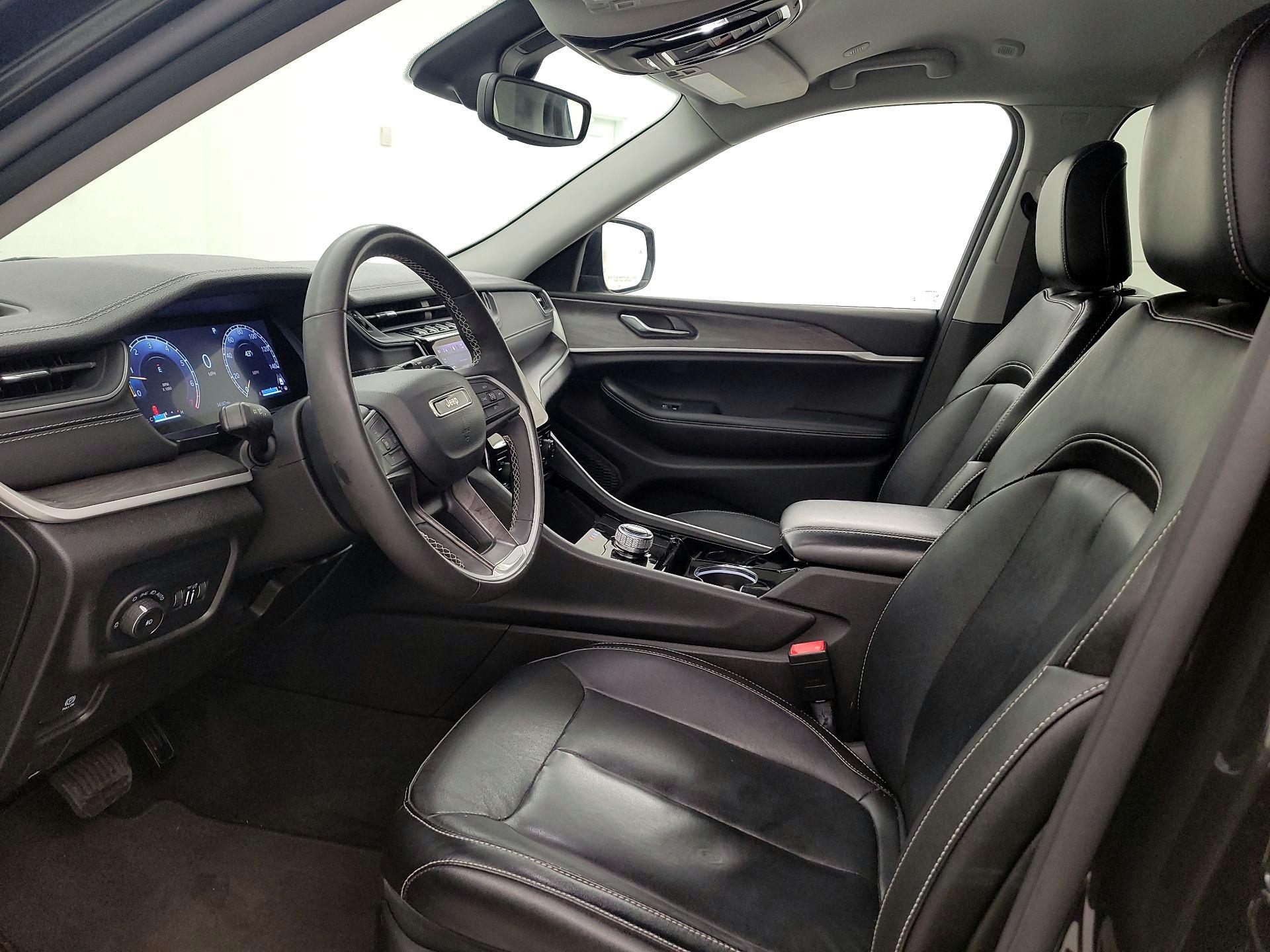 Thumbnail: 2023 Jeep Grand Cherokee L - 11