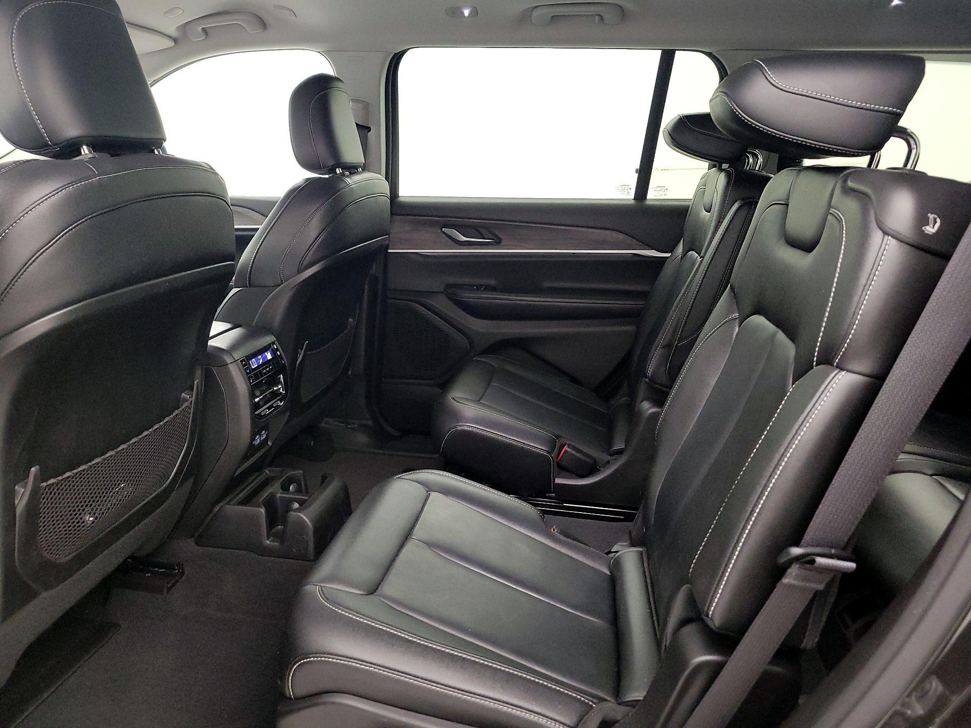 Thumbnail: 2023 Jeep Grand Cherokee L - 20