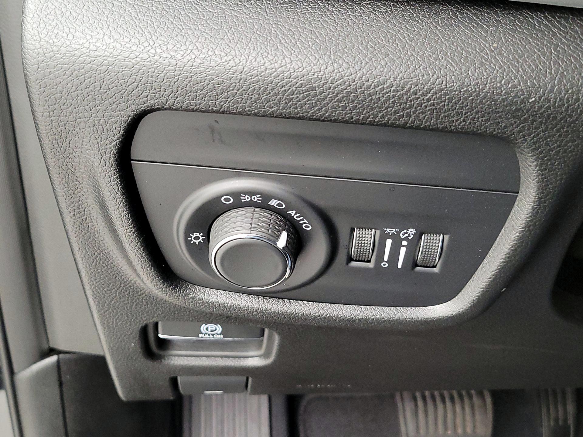 Thumbnail: 2023 Jeep Grand Cherokee - 11