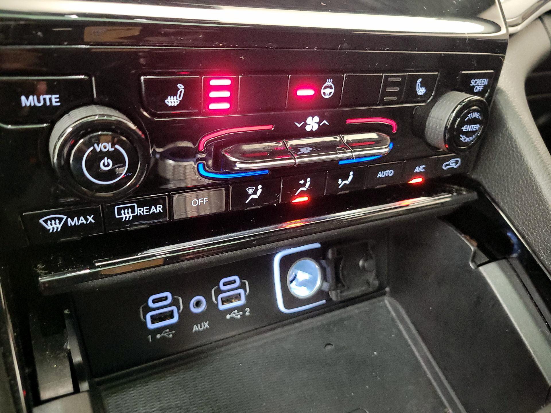 Thumbnail: 2023 Jeep Grand Cherokee - 14