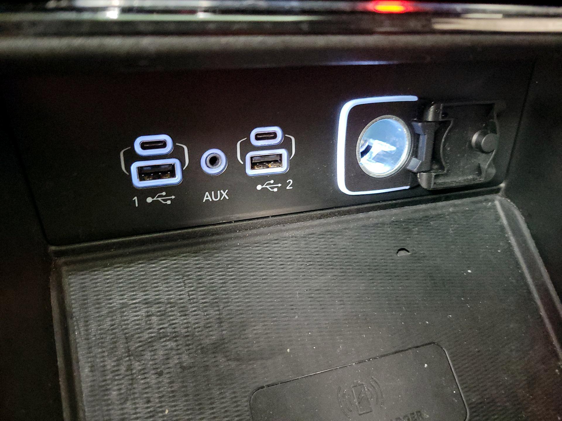 Thumbnail: 2023 Jeep Grand Cherokee - 16