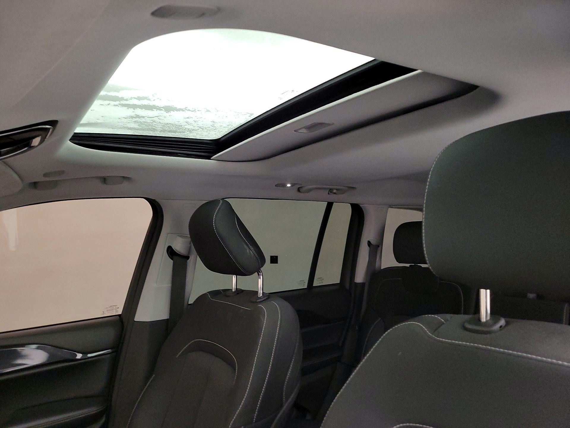 Thumbnail: 2023 Jeep Grand Cherokee - 17