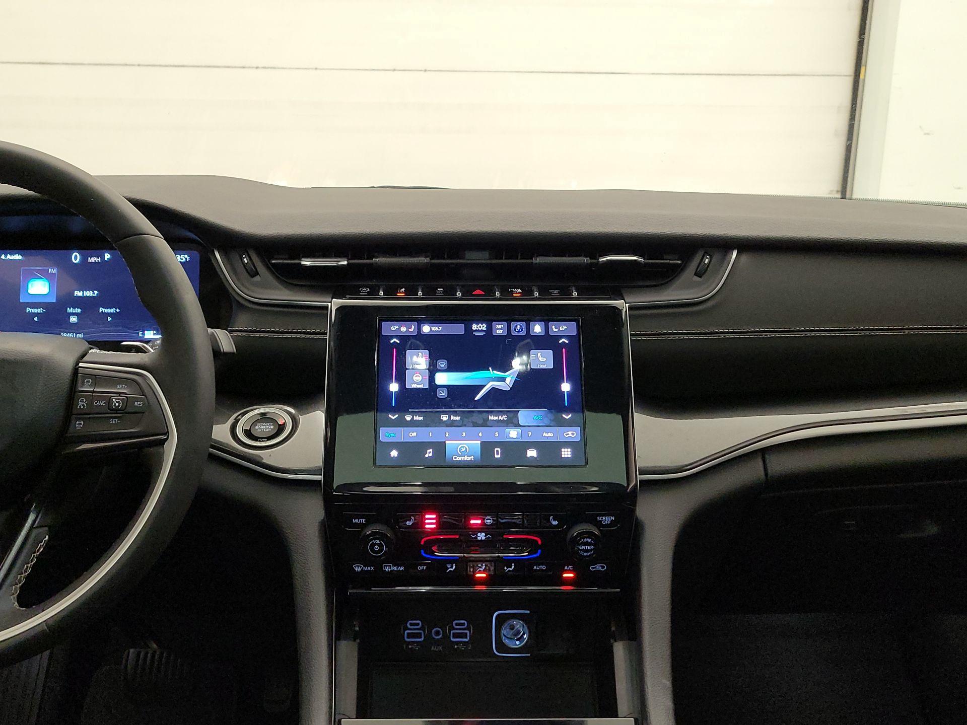 Thumbnail: 2023 Jeep Grand Cherokee - 8