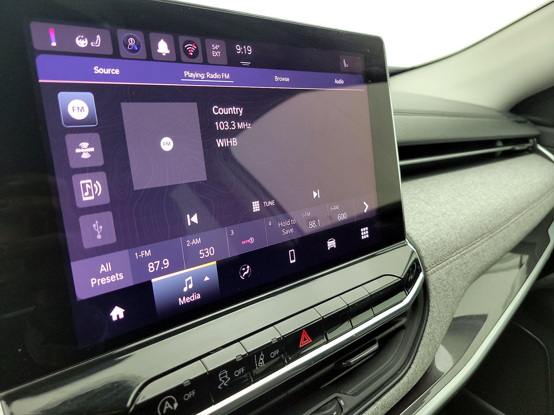 Thumbnail: 2022 Jeep Compass - 15