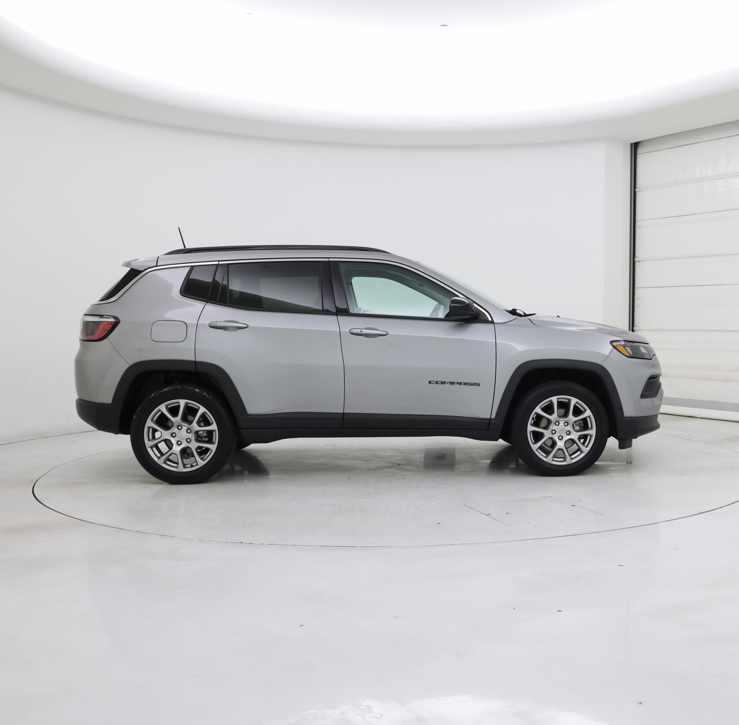 Thumbnail: 2022 Jeep Compass - 7