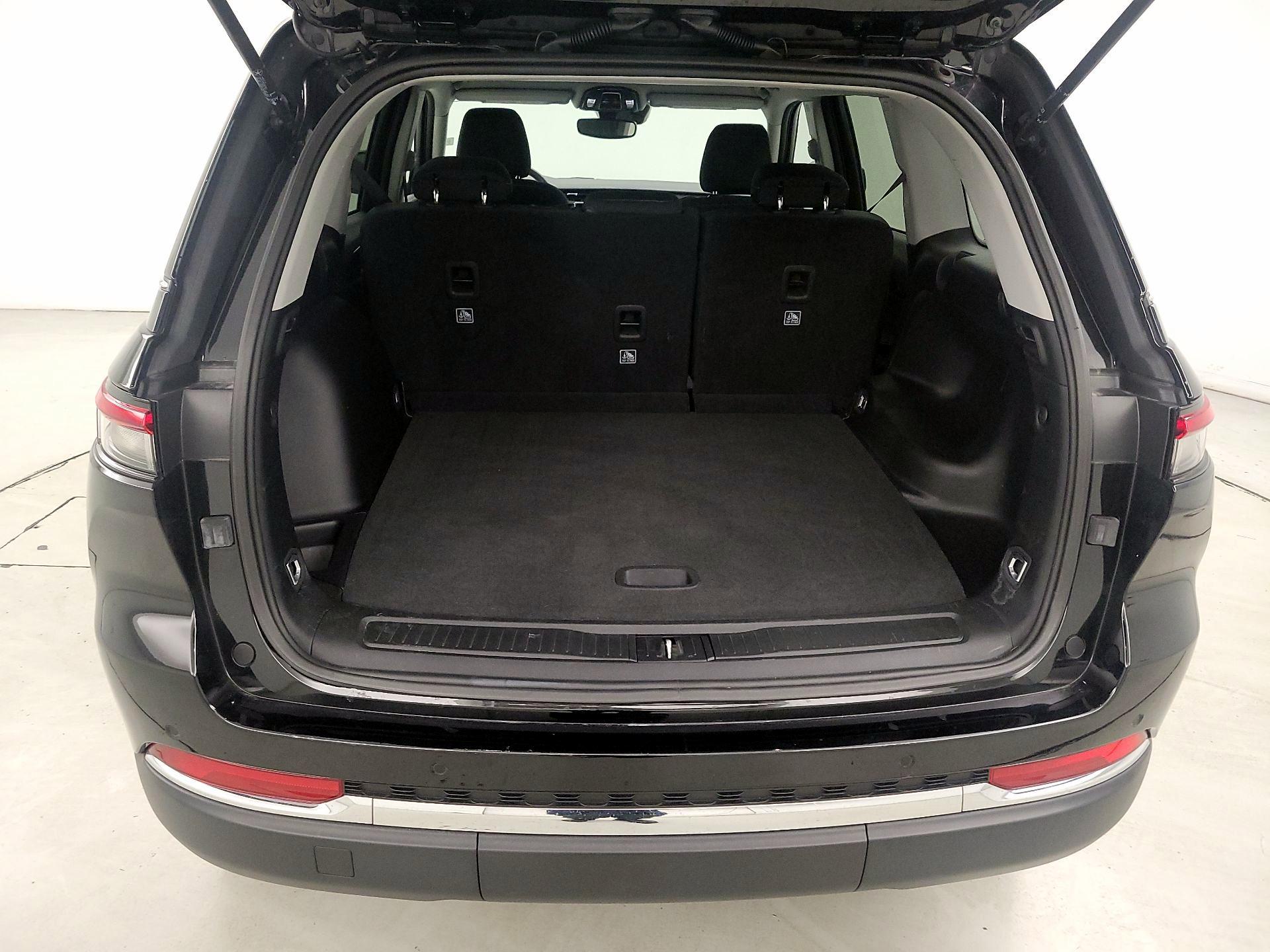 Thumbnail: 2023 Jeep Grand Cherokee - 20