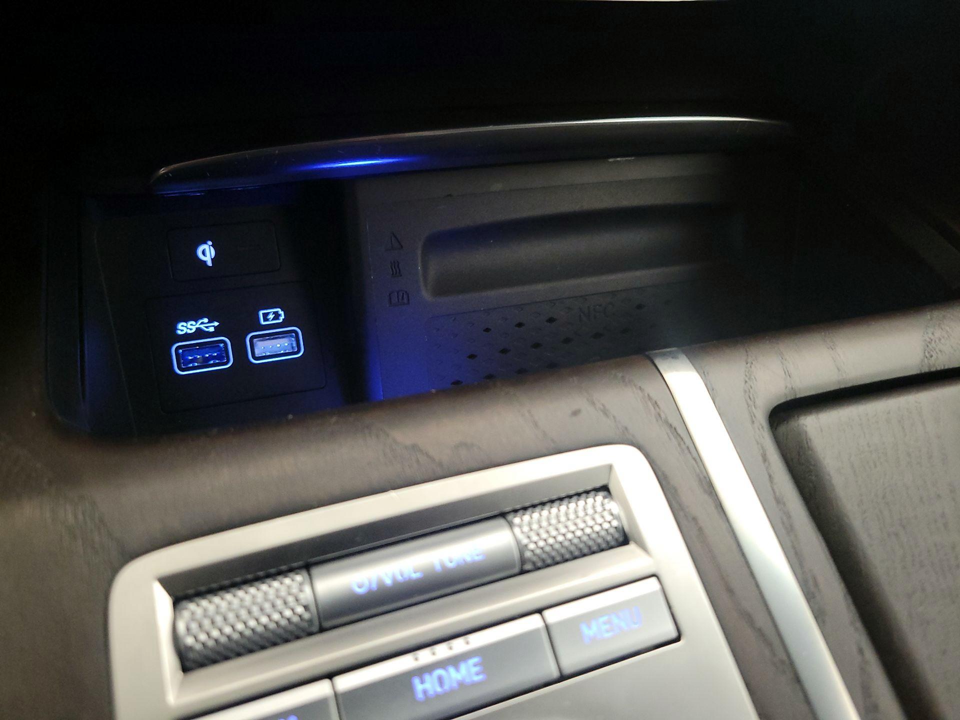 Thumbnail: 2022 Genesis GV80 - 19