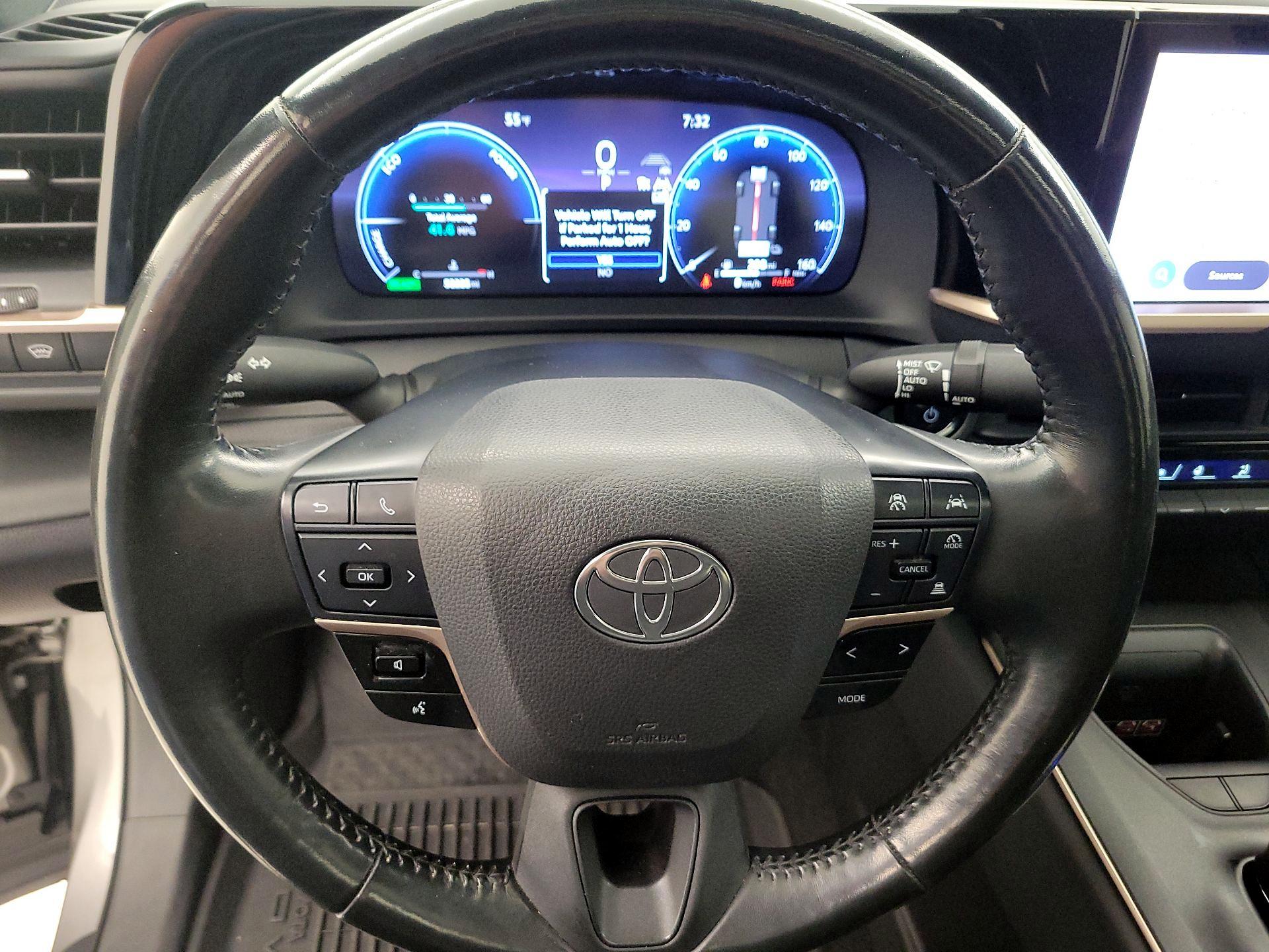 Thumbnail: 2023 Toyota Crown - 10