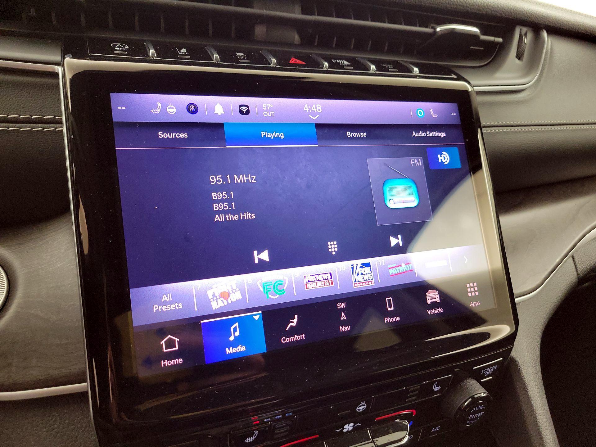 Thumbnail: 2023 Jeep Grand Cherokee - 16