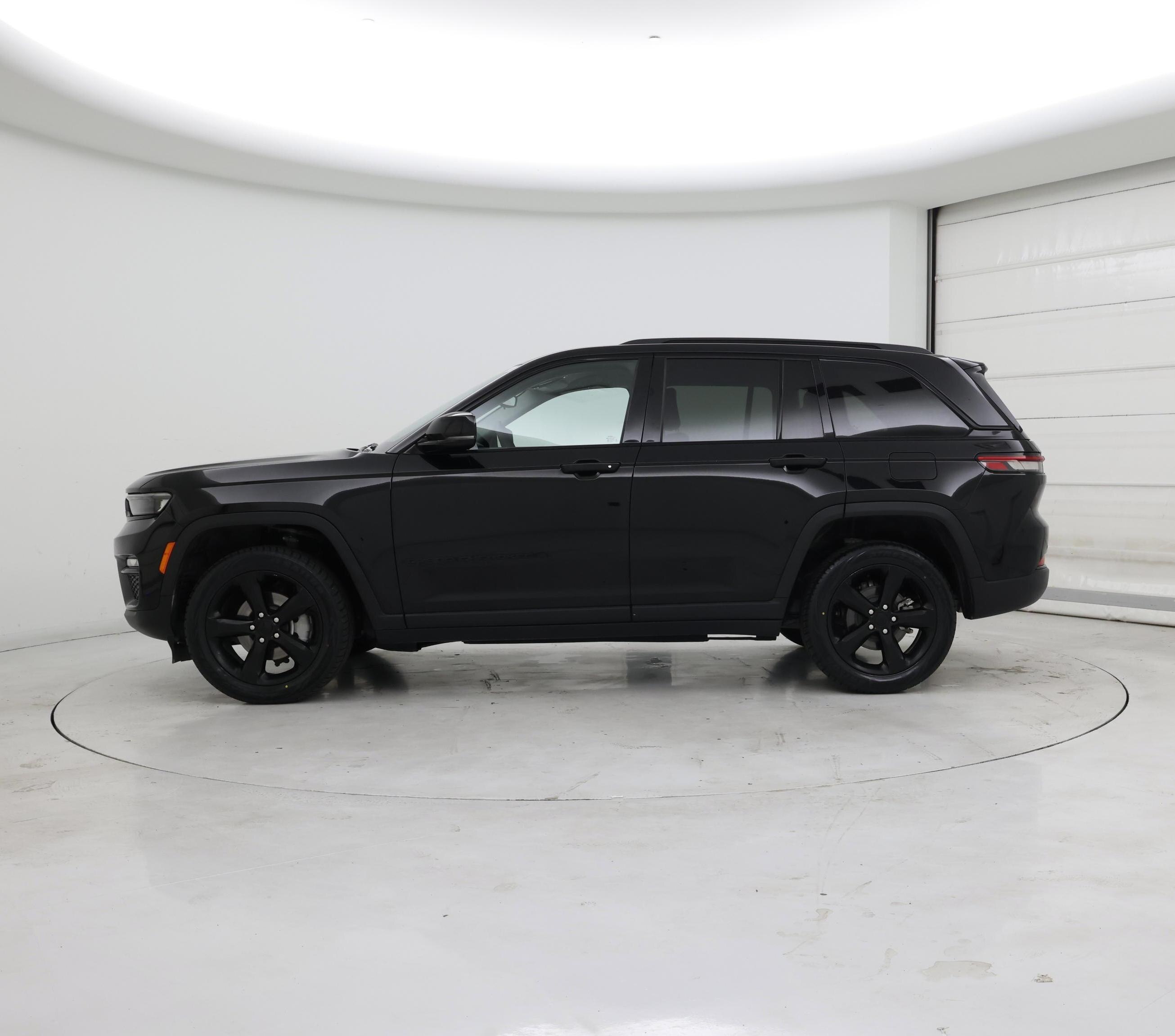 Thumbnail: 2023 Jeep Grand Cherokee - 3