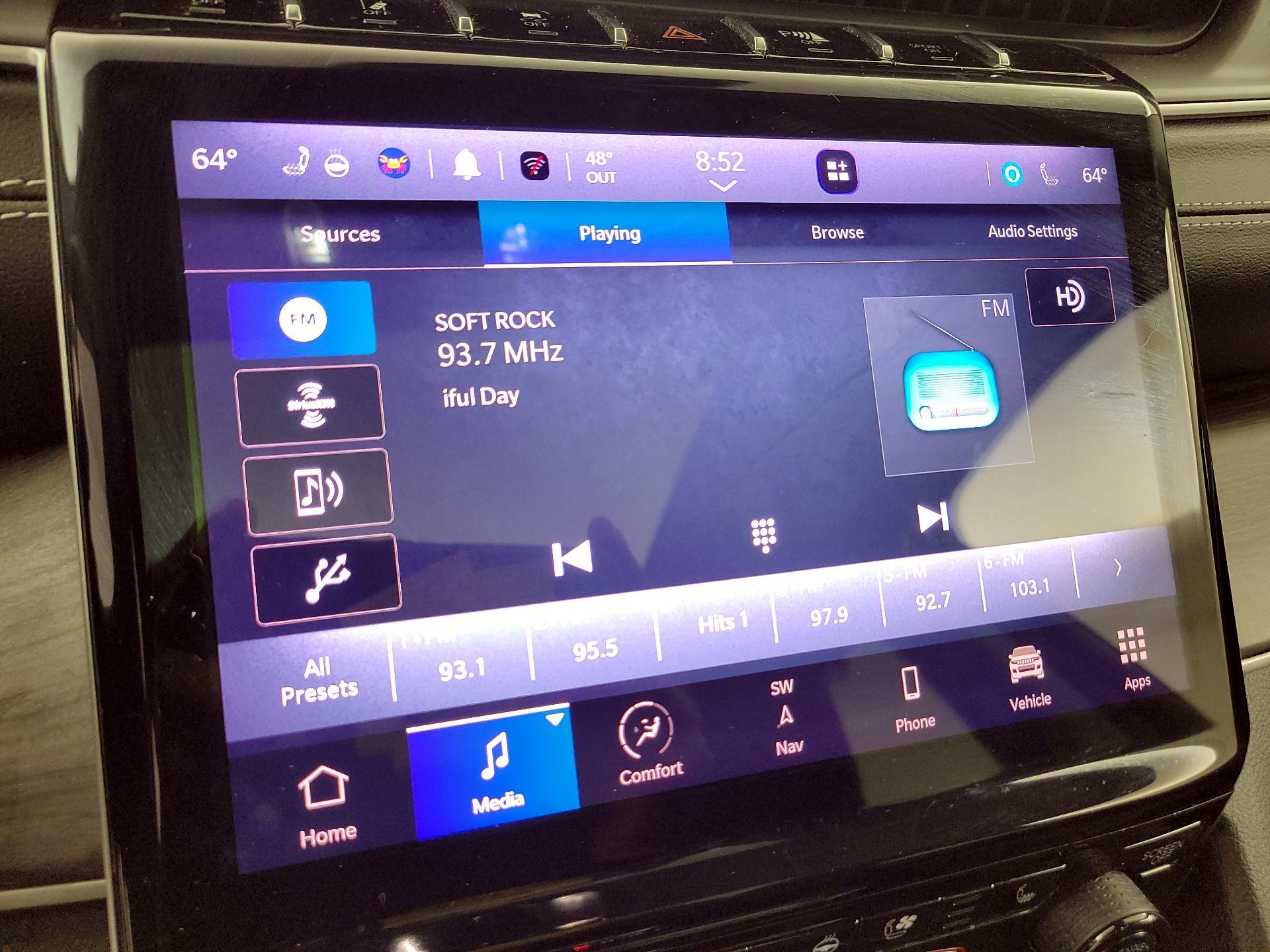 Thumbnail: 2022 Jeep Grand Cherokee L - 16