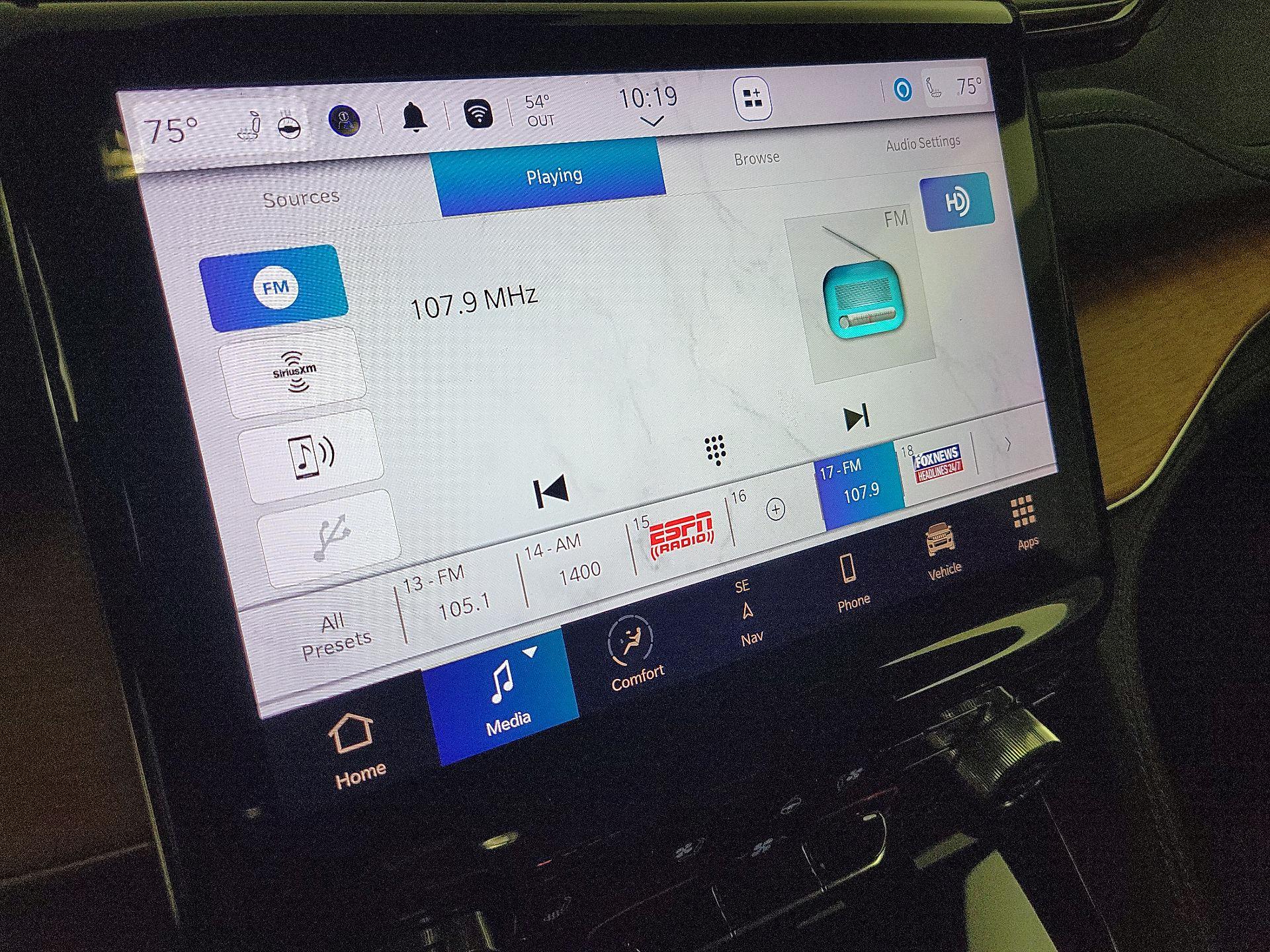 Thumbnail: 2022 Jeep Grand Cherokee - 16