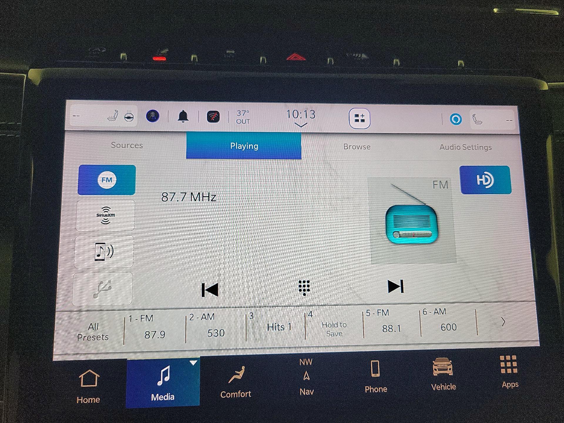 Thumbnail: 2023 Jeep Grand Cherokee - 14