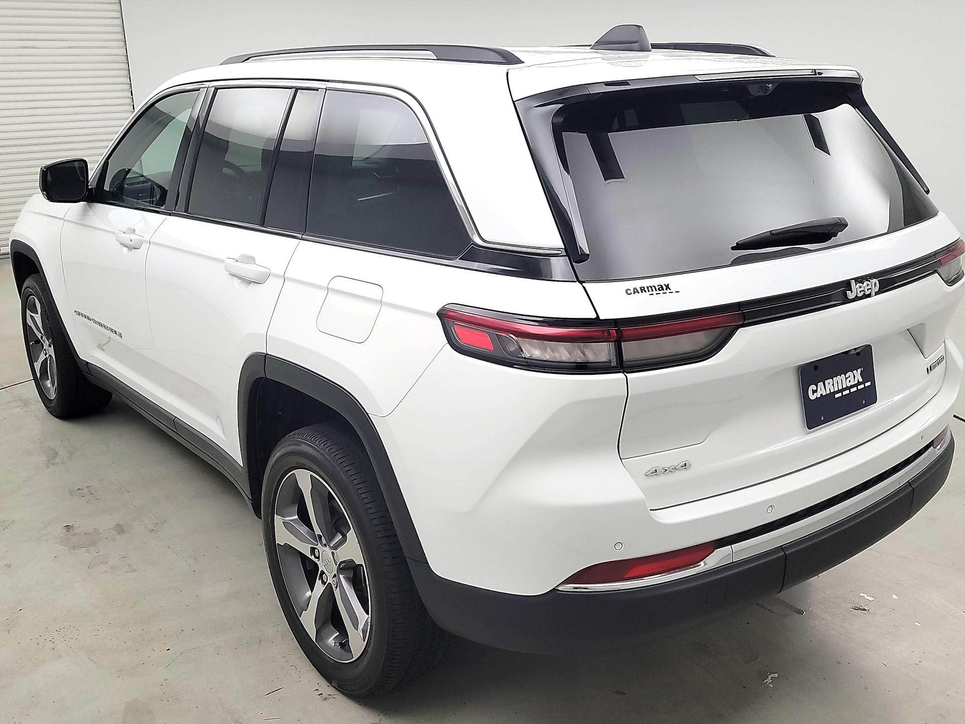 Thumbnail: 2023 Jeep Grand Cherokee - 7