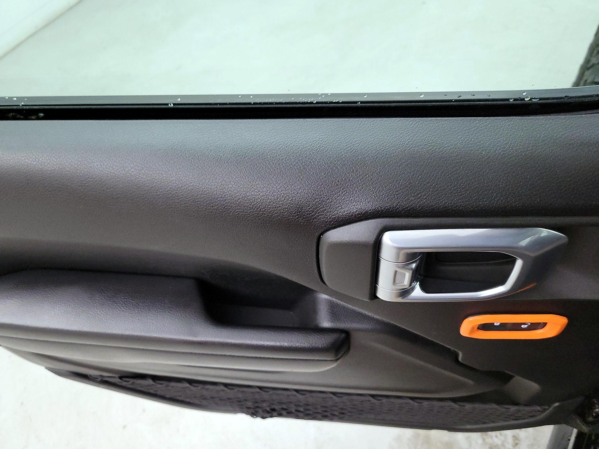 Thumbnail: 2021 Jeep Gladiator - 12