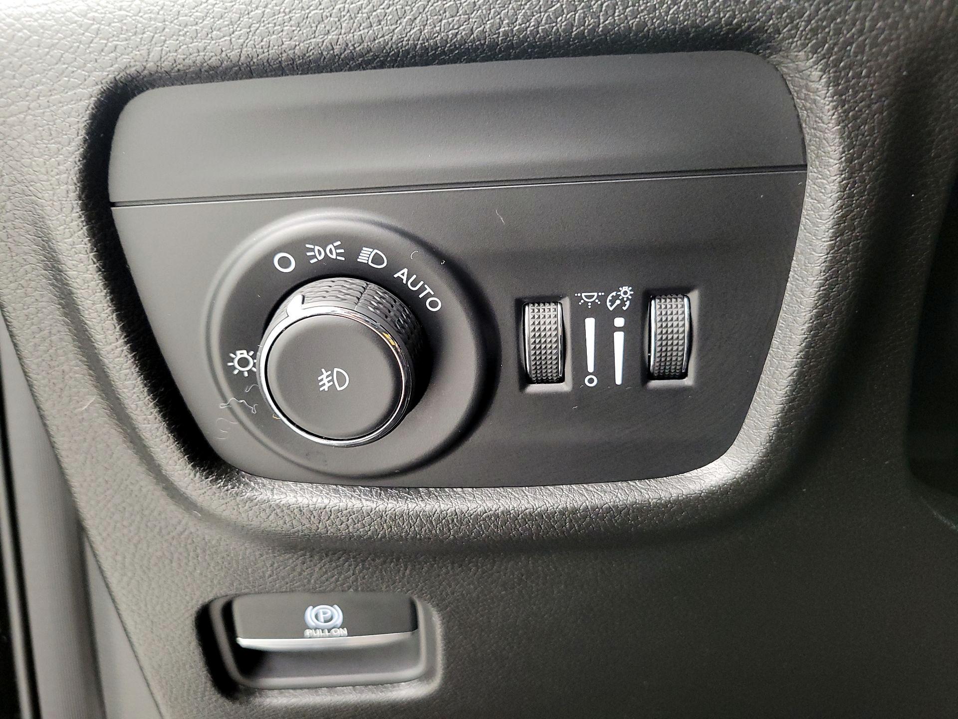 Thumbnail: 2023 Jeep Grand Cherokee - 13