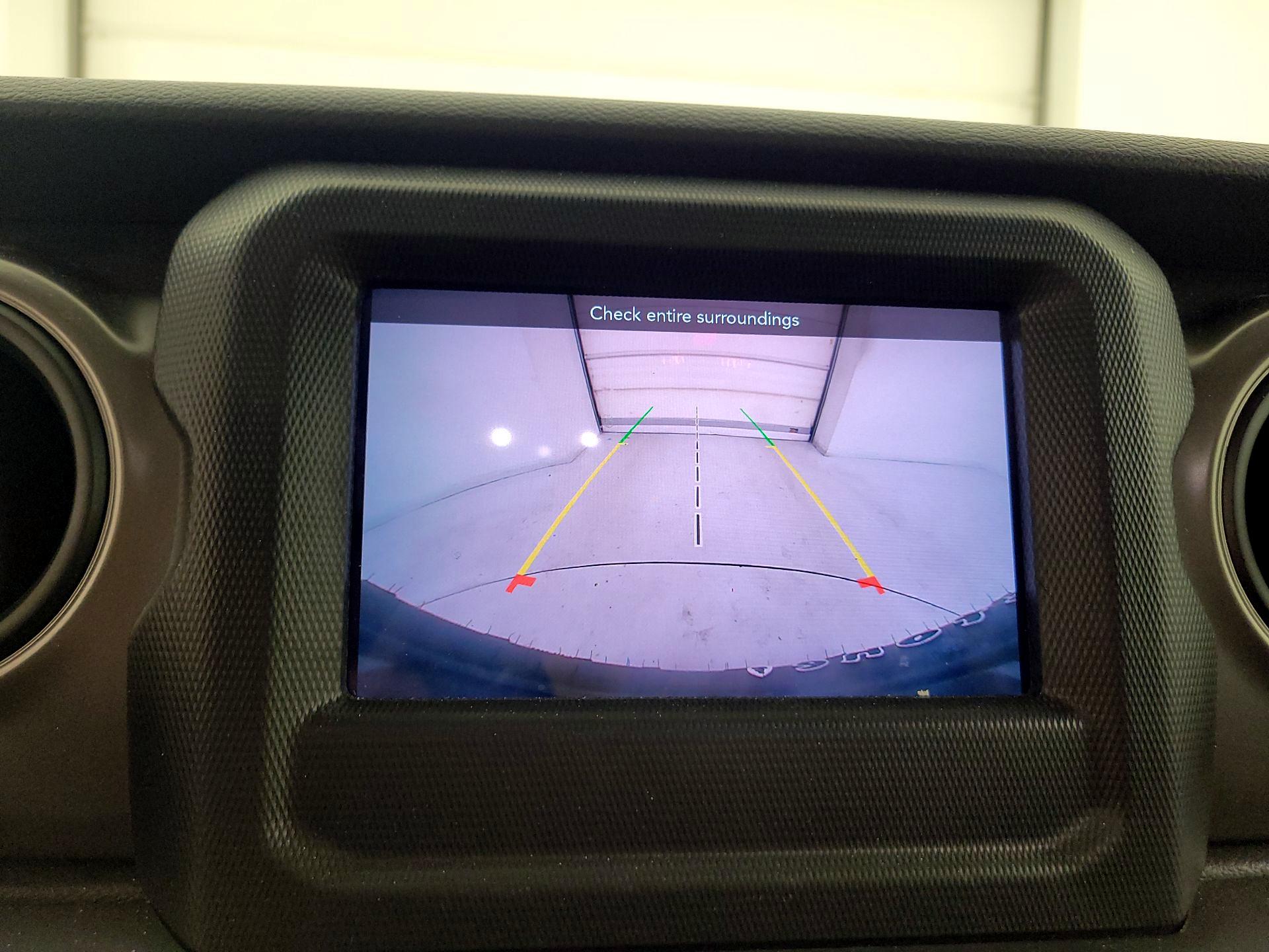 Thumbnail: 2021 Jeep Wrangler - 14