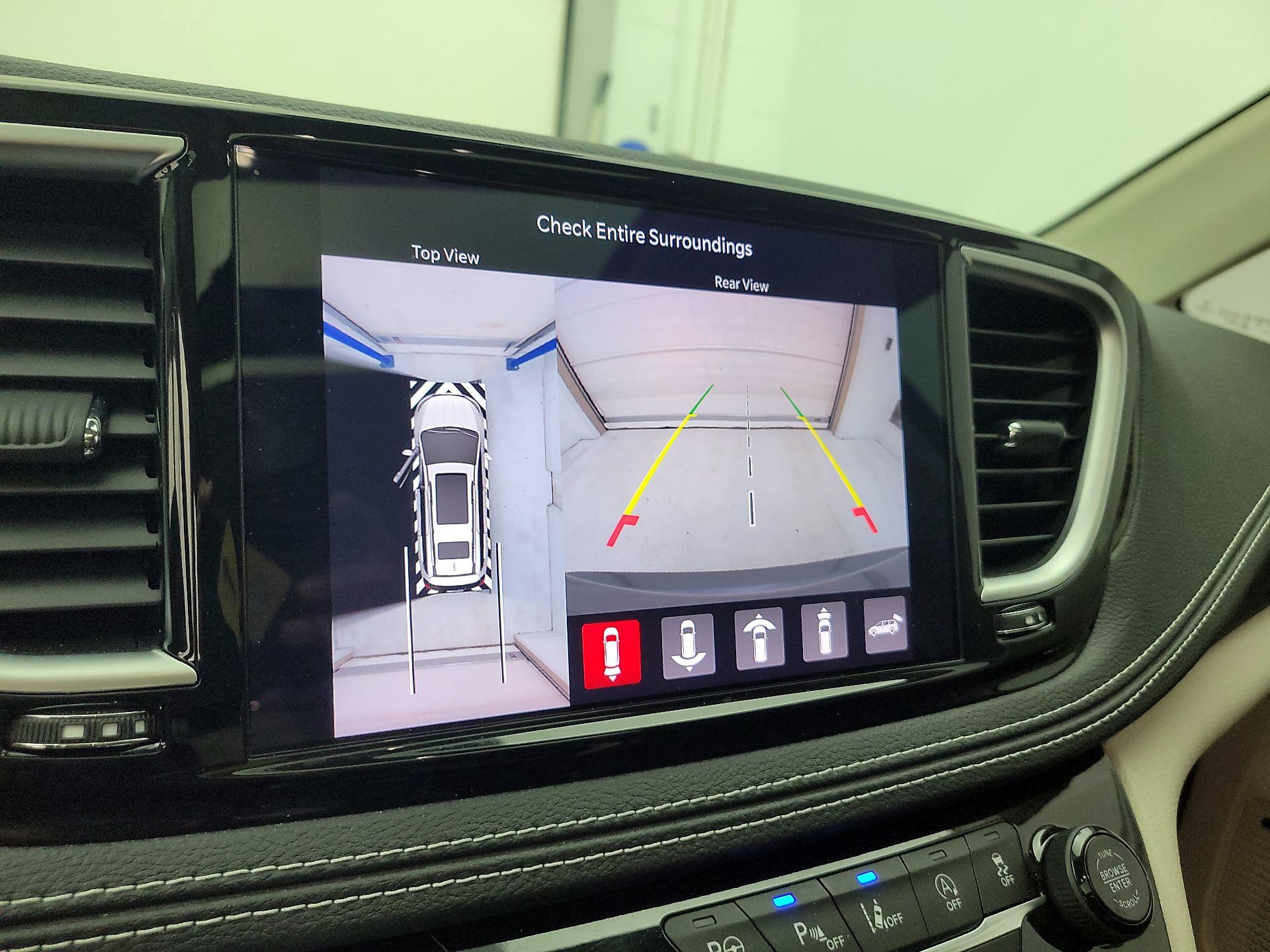 Thumbnail: 2022 Chrysler Pacifica - 15