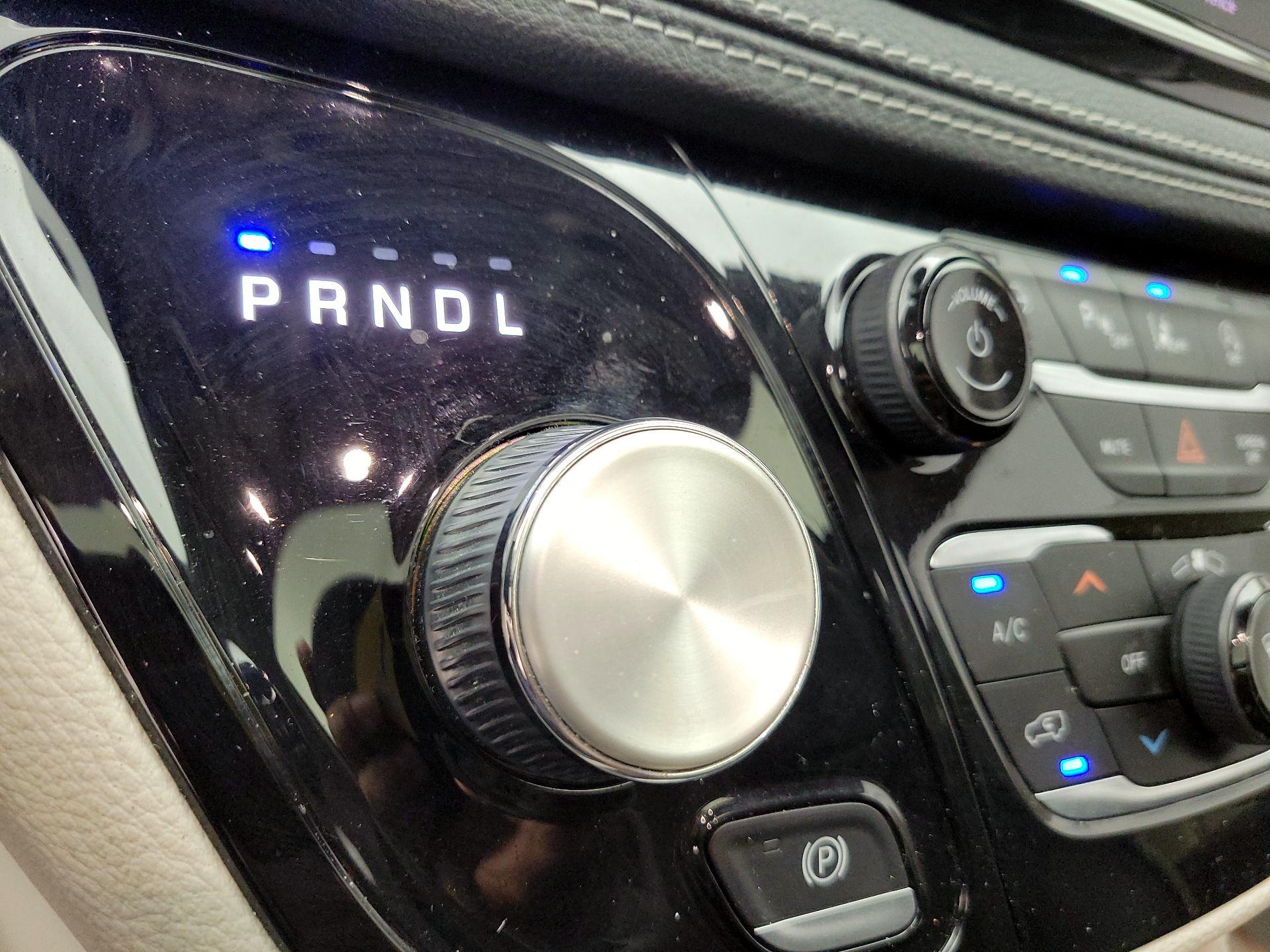 Thumbnail: 2022 Chrysler Pacifica - 18