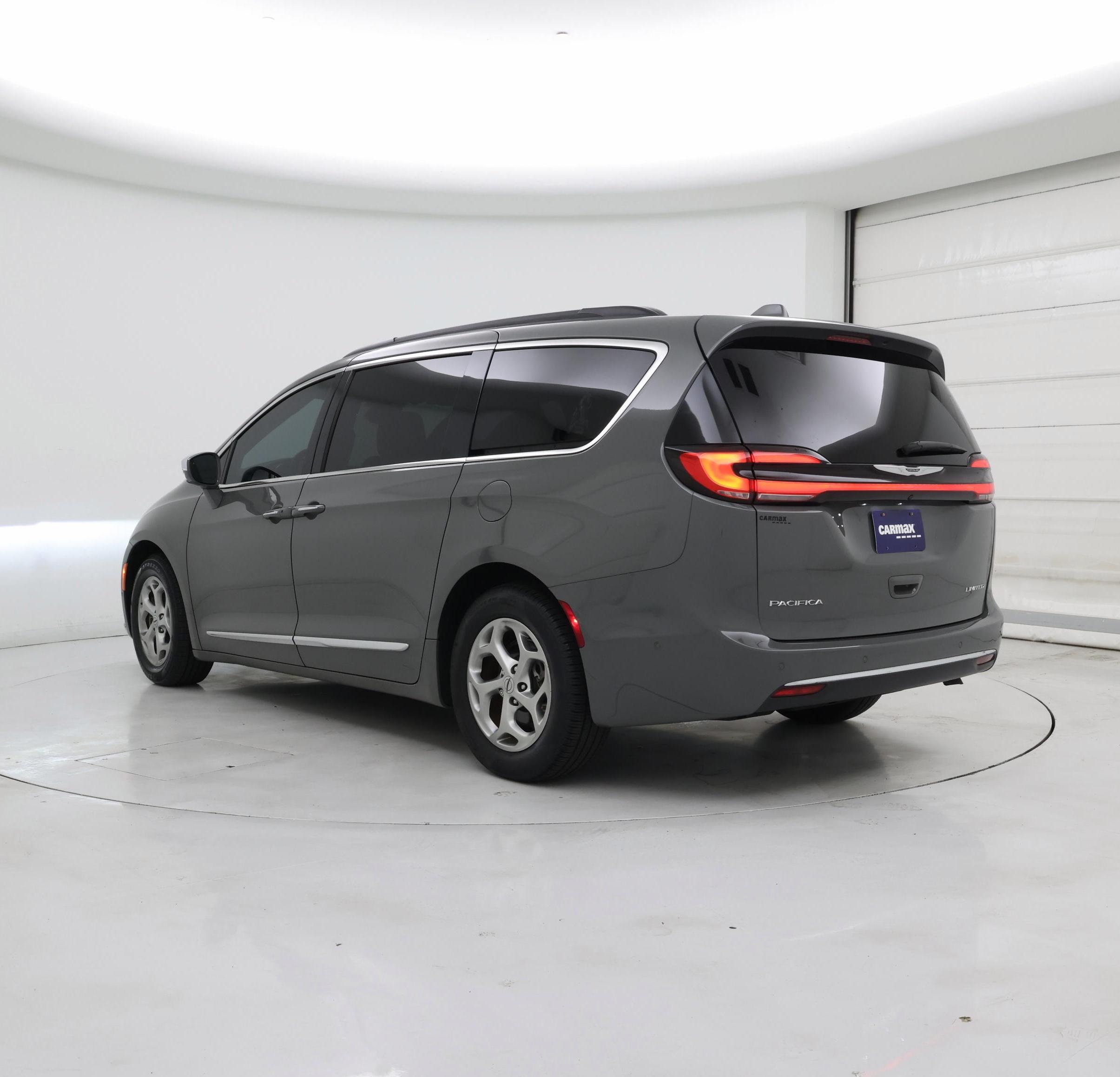 Thumbnail: 2022 Chrysler Pacifica - 2