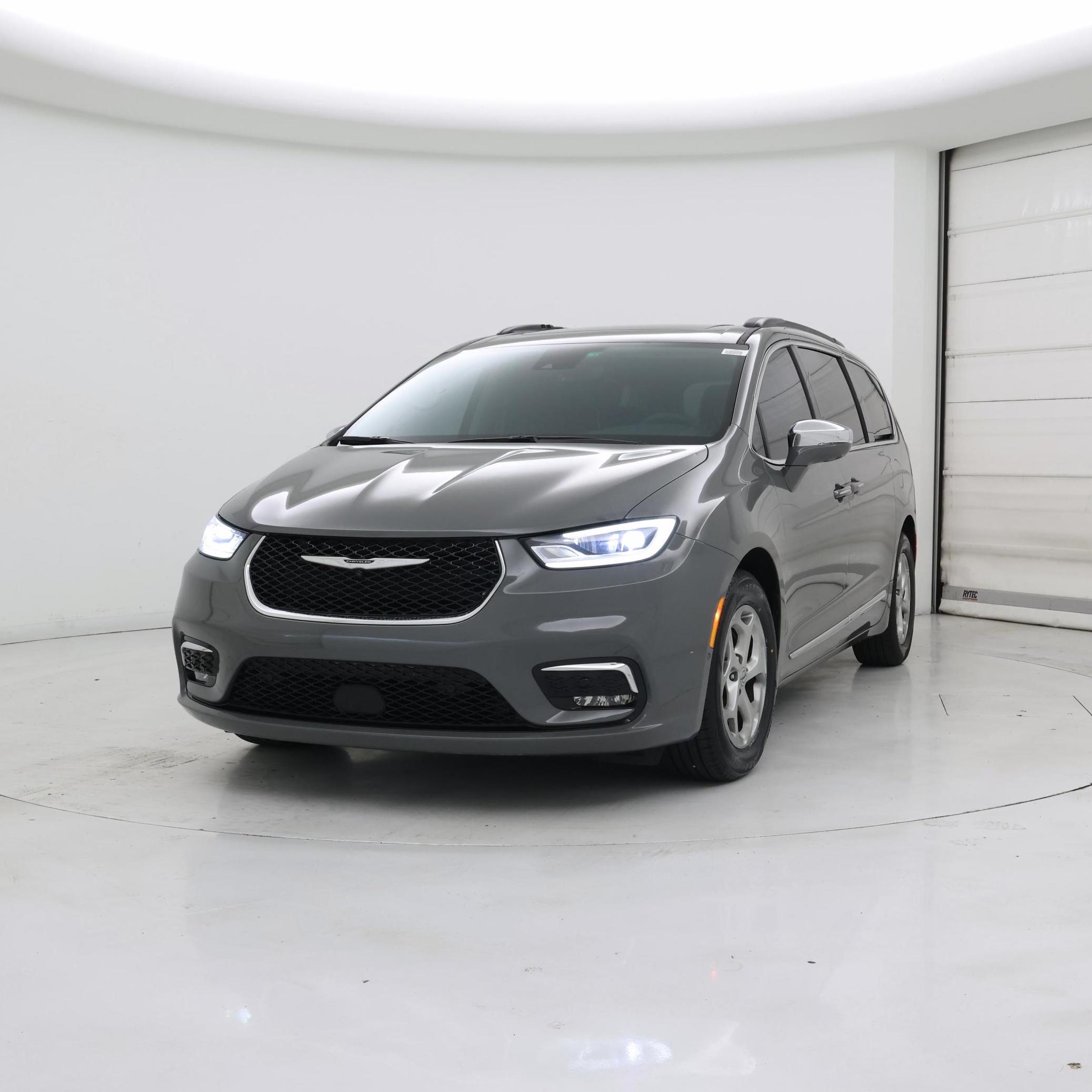 Thumbnail: 2022 Chrysler Pacifica - 4