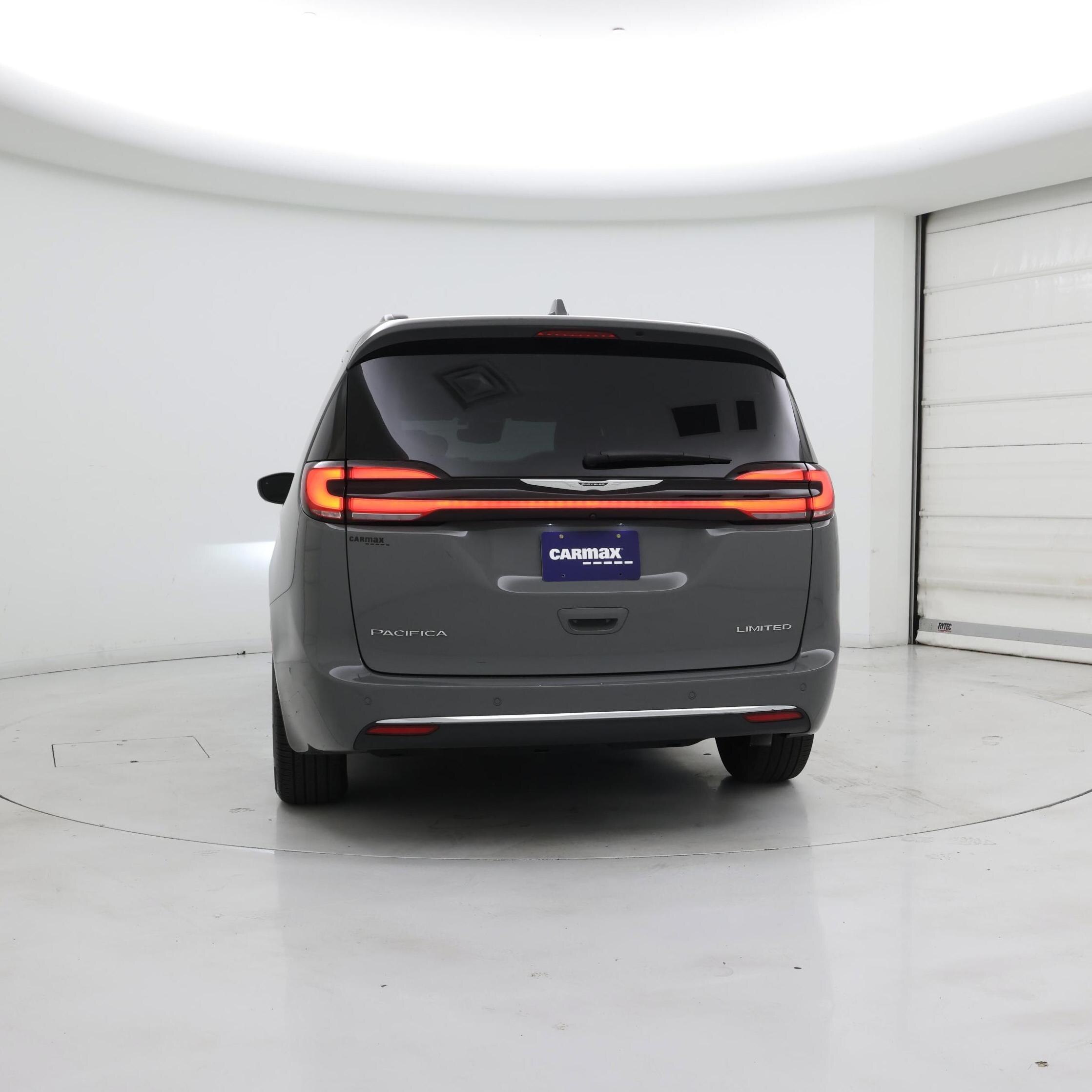Thumbnail: 2022 Chrysler Pacifica - 6
