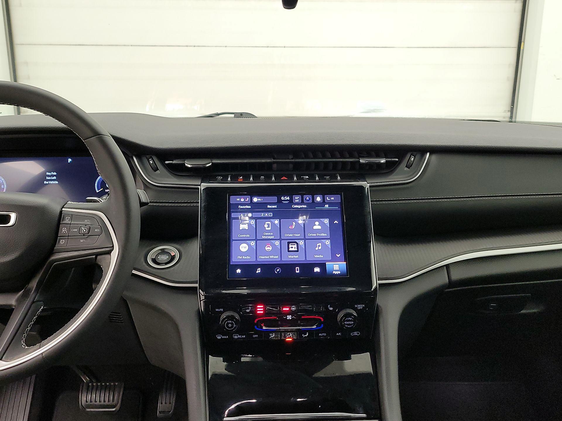 Thumbnail: 2023 Jeep Grand Cherokee - 9