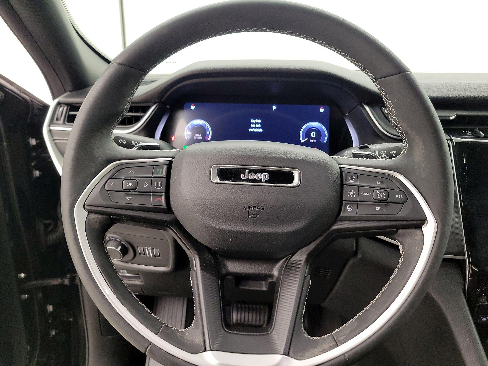 Thumbnail: 2023 Jeep Grand Cherokee - 10