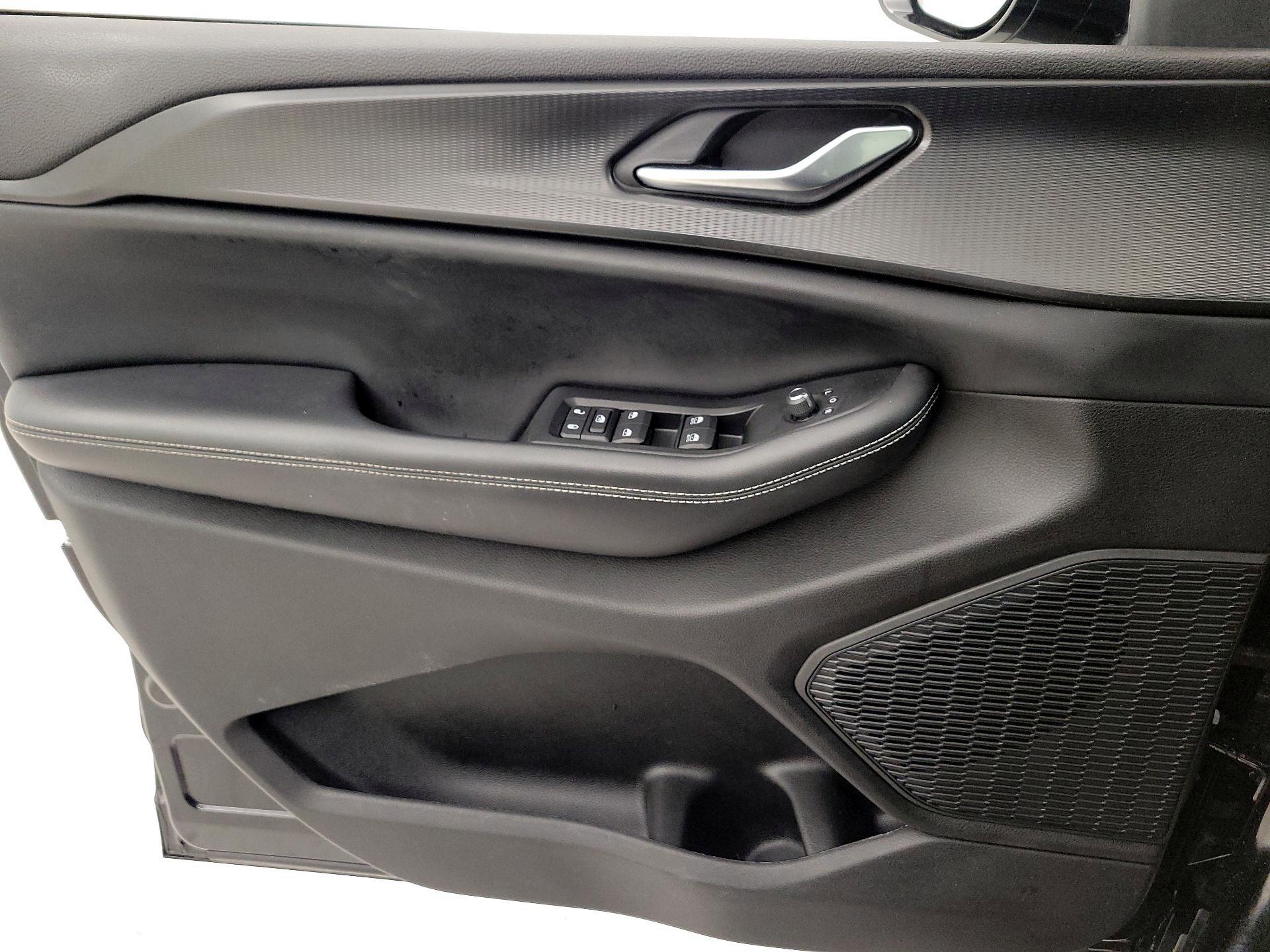 Thumbnail: 2023 Jeep Grand Cherokee - 12