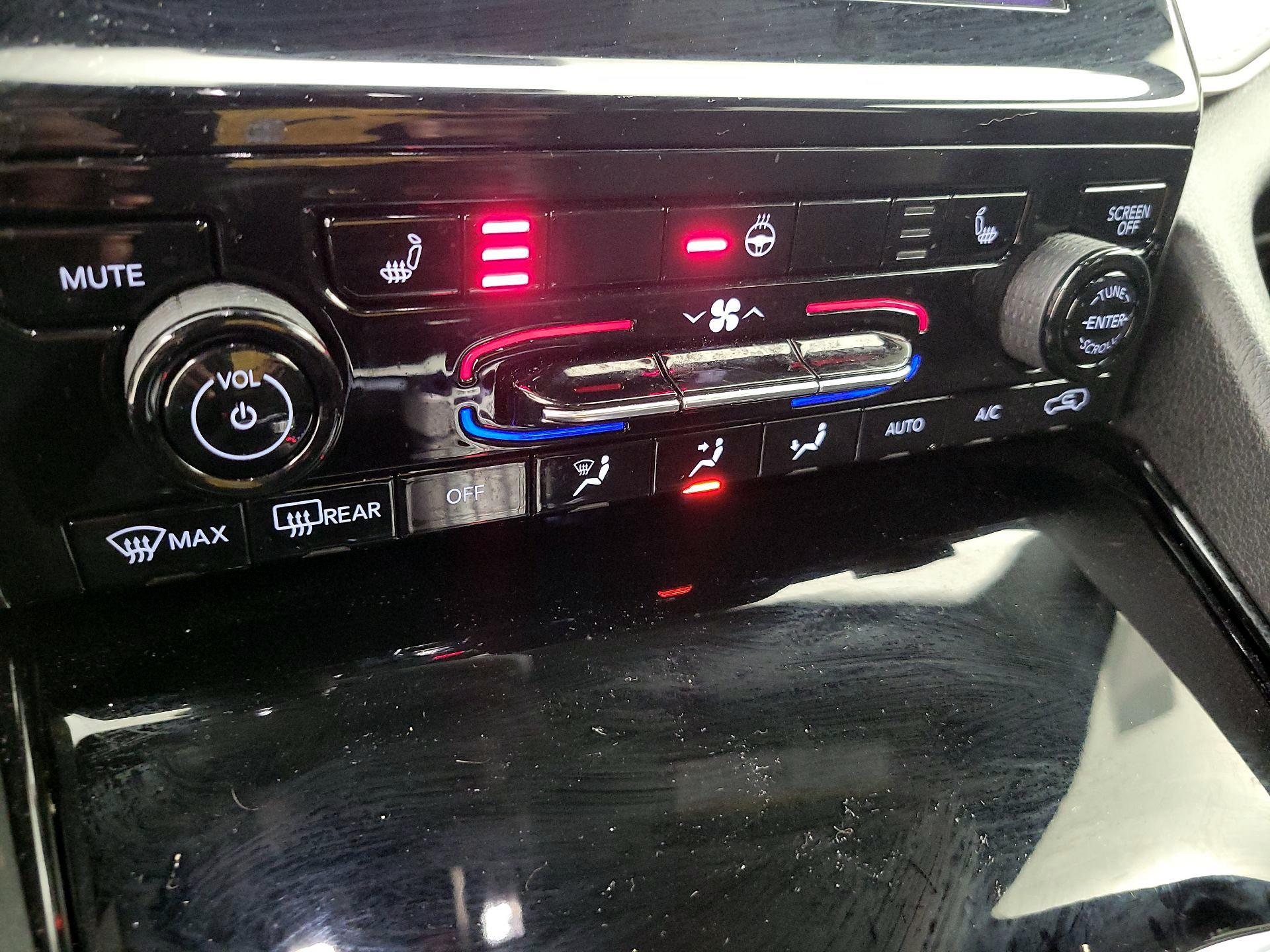 Thumbnail: 2023 Jeep Grand Cherokee - 16