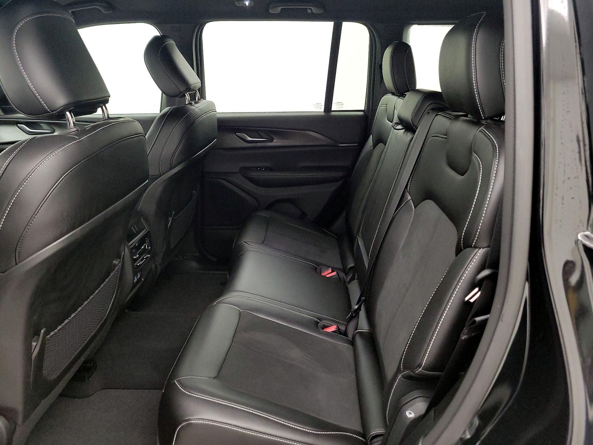 Thumbnail: 2023 Jeep Grand Cherokee - 19