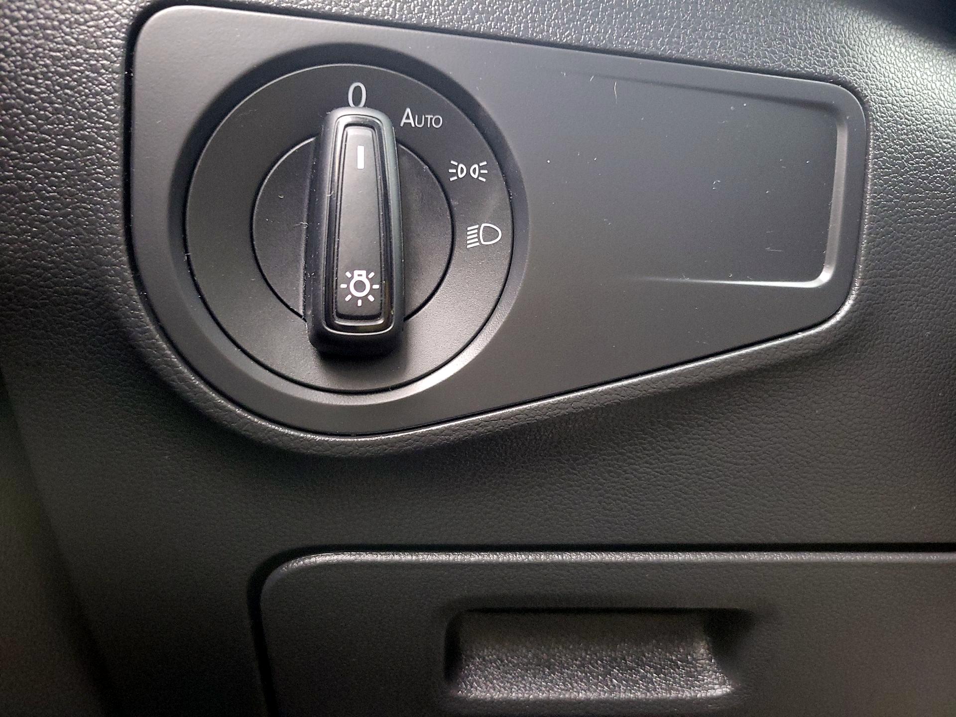 Thumbnail: 2022 Volkswagen Tiguan - 13