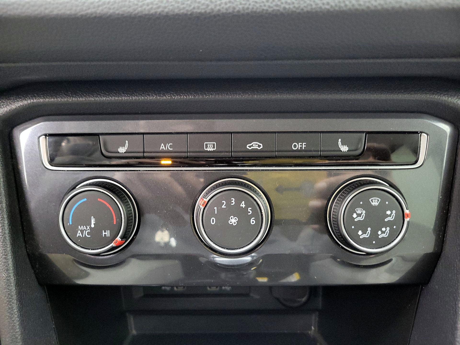 Thumbnail: 2022 Volkswagen Tiguan - 16