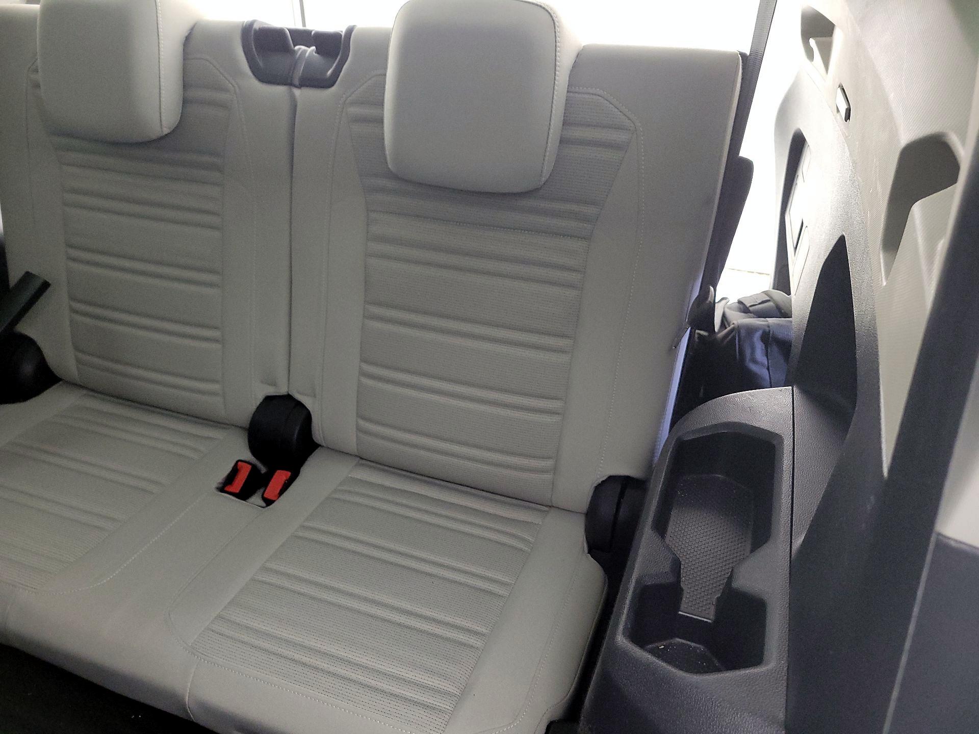 Thumbnail: 2022 Volkswagen Tiguan - 20