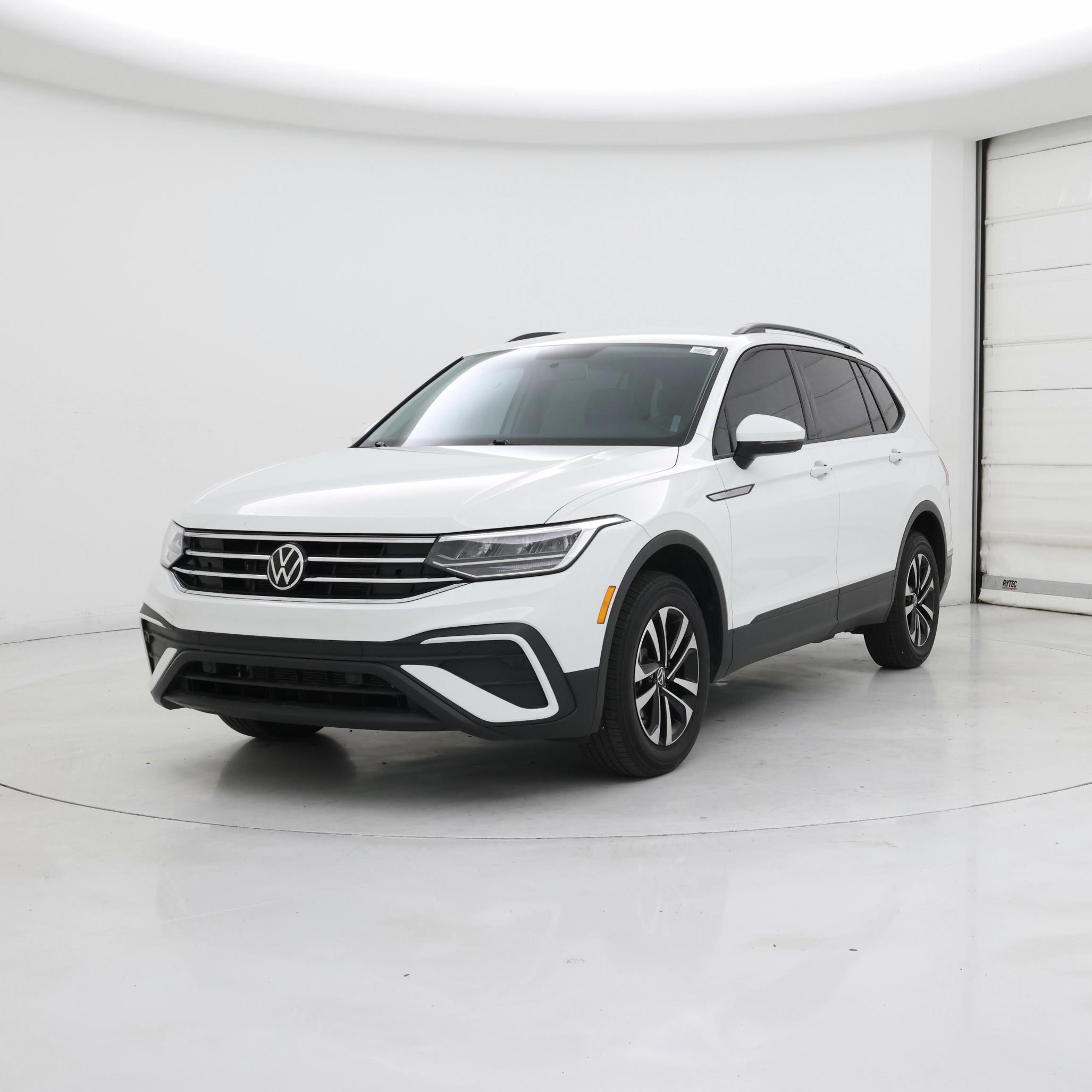 Thumbnail: 2022 Volkswagen Tiguan - 4