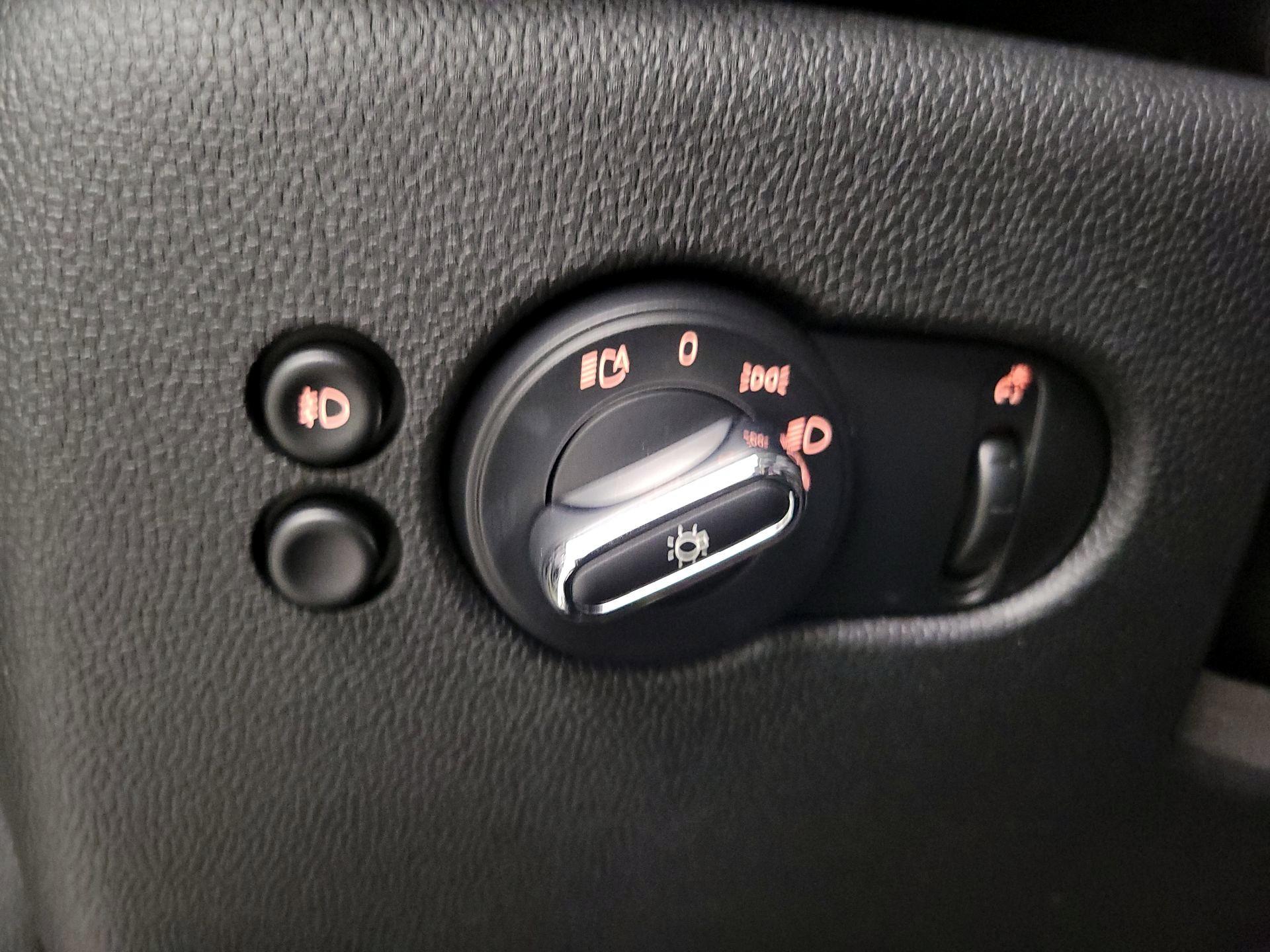 Thumbnail: 2021 MINI Cooper Hardtop - 13