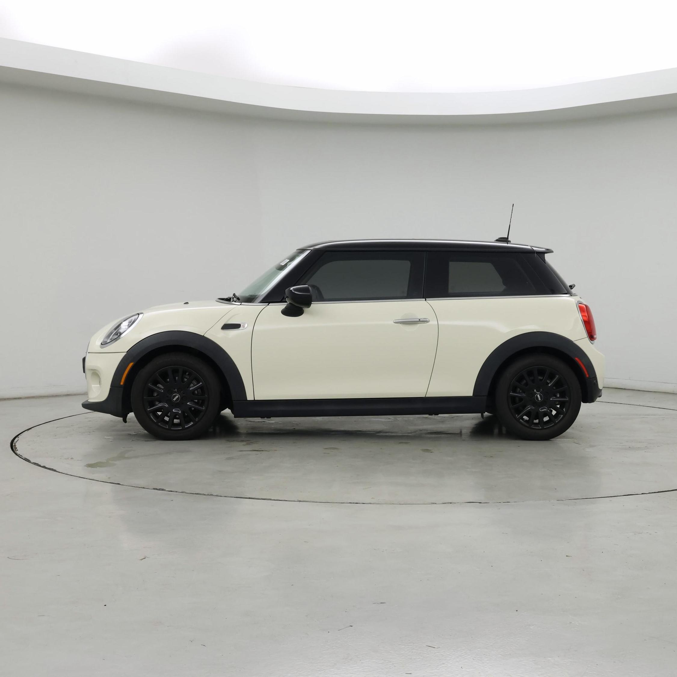 Thumbnail: 2021 MINI Cooper Hardtop - 3