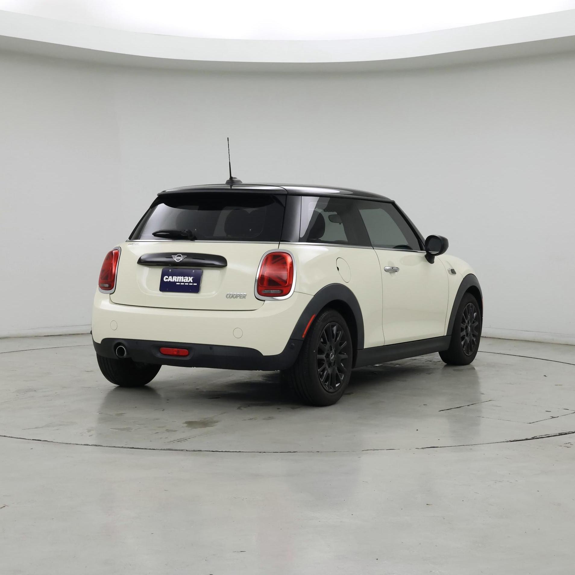 Thumbnail: 2021 MINI Cooper Hardtop - 8