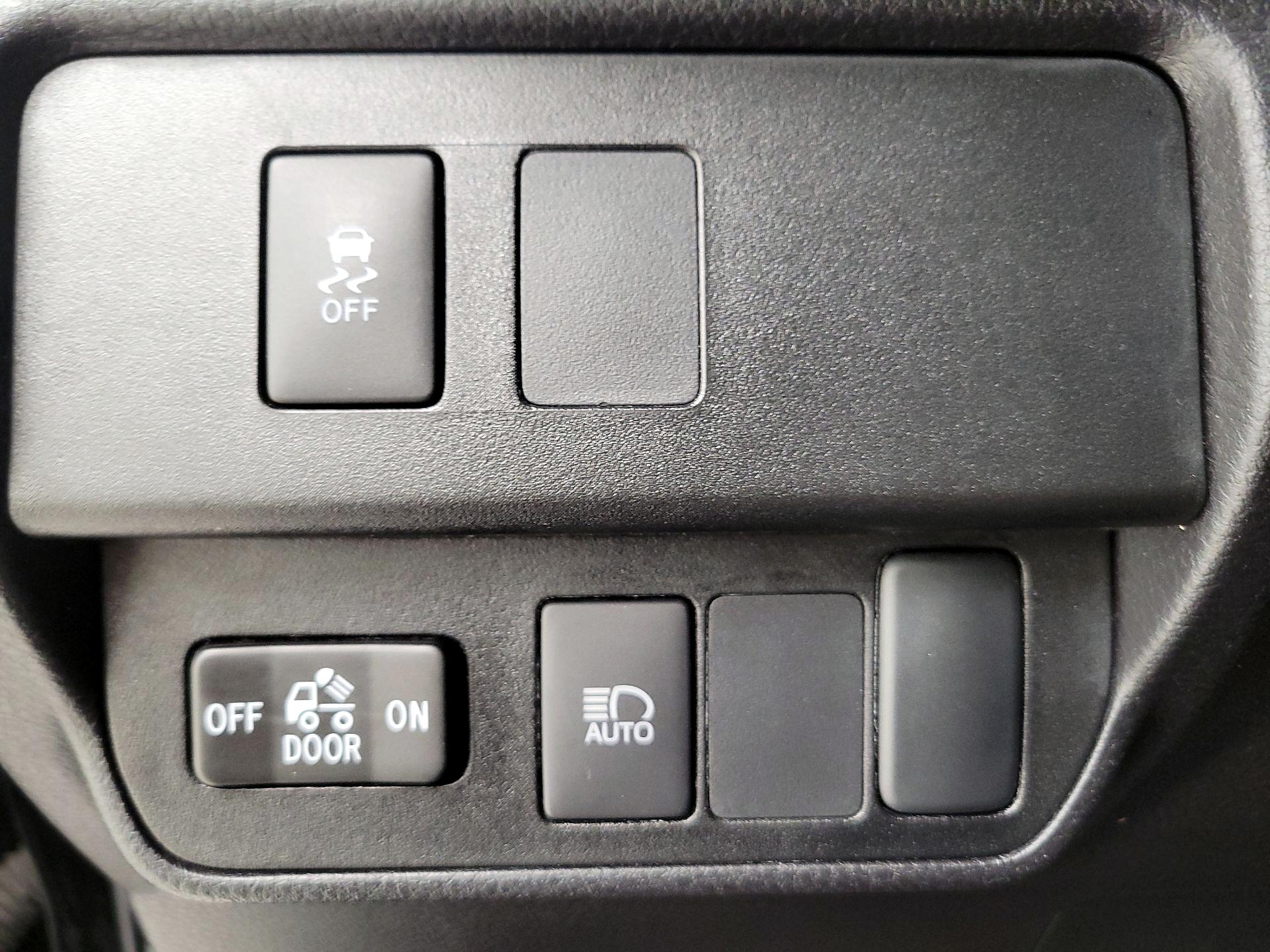 Thumbnail: 2023 Toyota Tacoma - 13