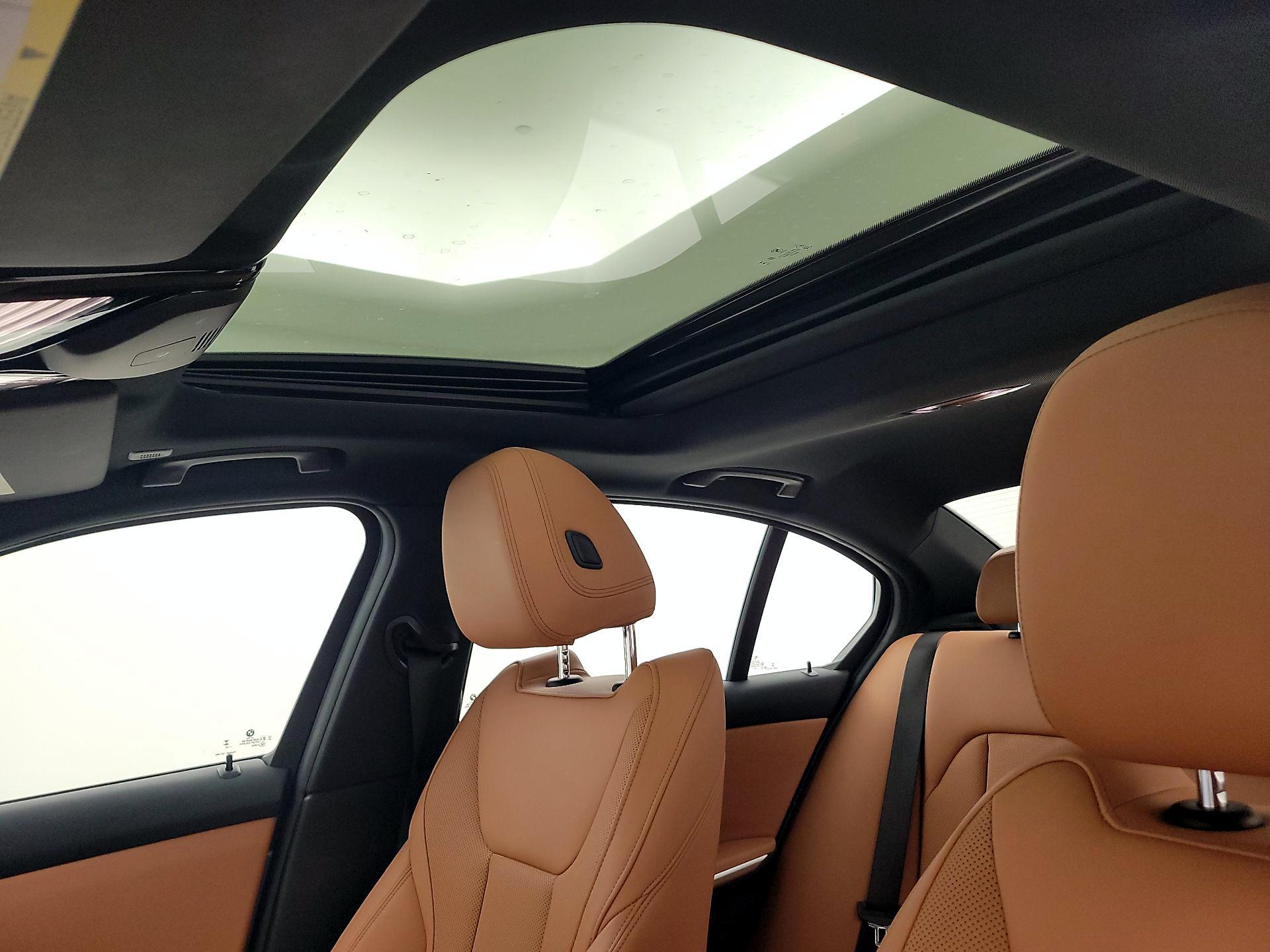 Thumbnail: 2023 BMW 3 Series - 20