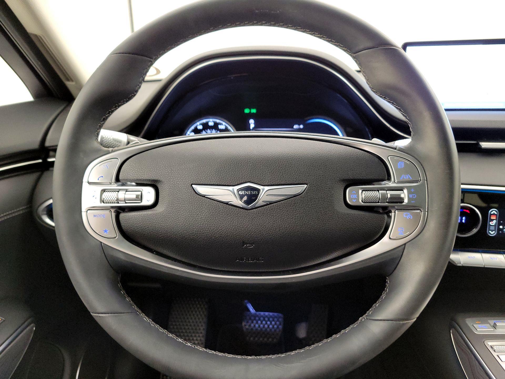 Thumbnail: 2023 Genesis GV70 - 10